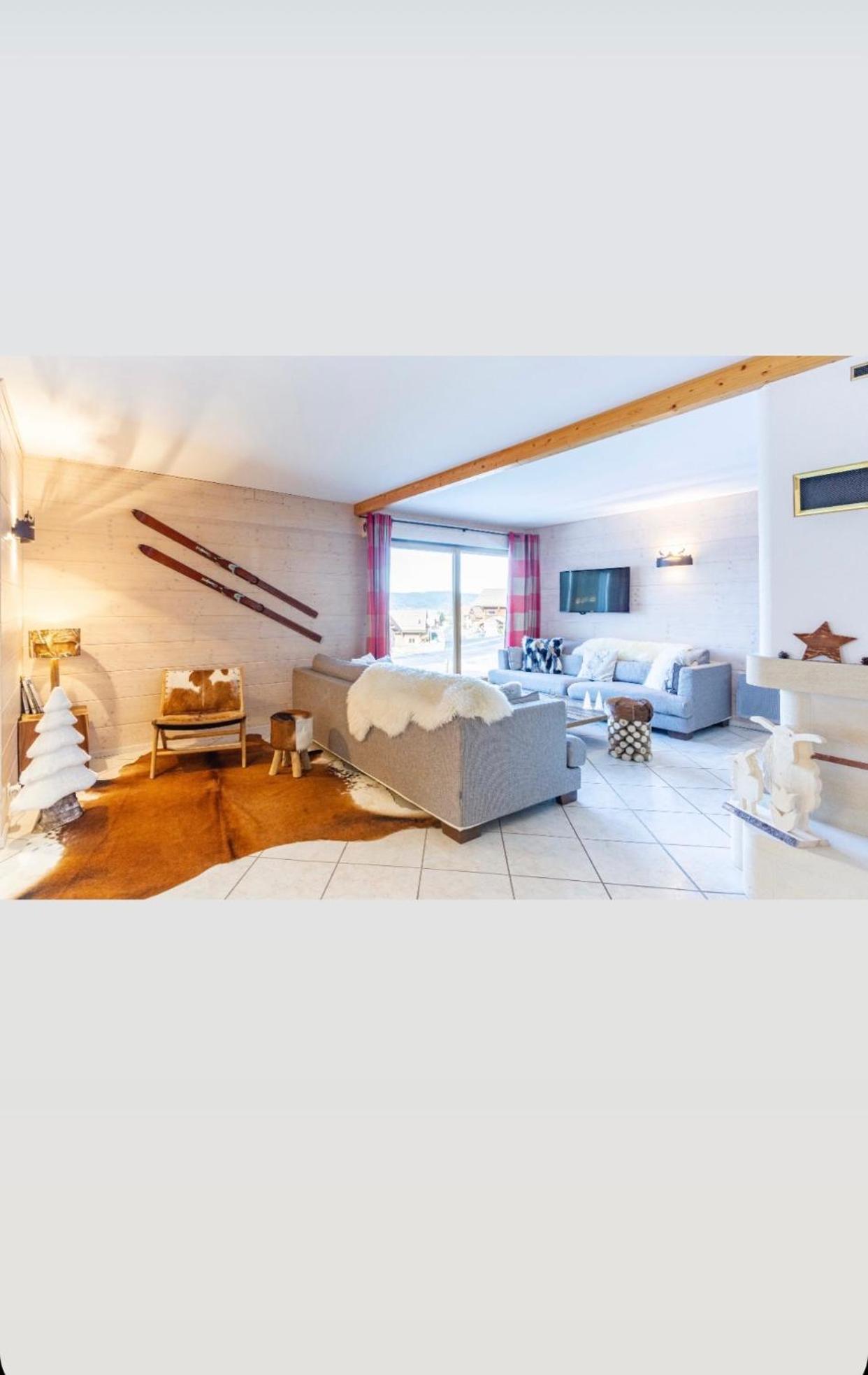 Three-Bedroom Chalet photo 2