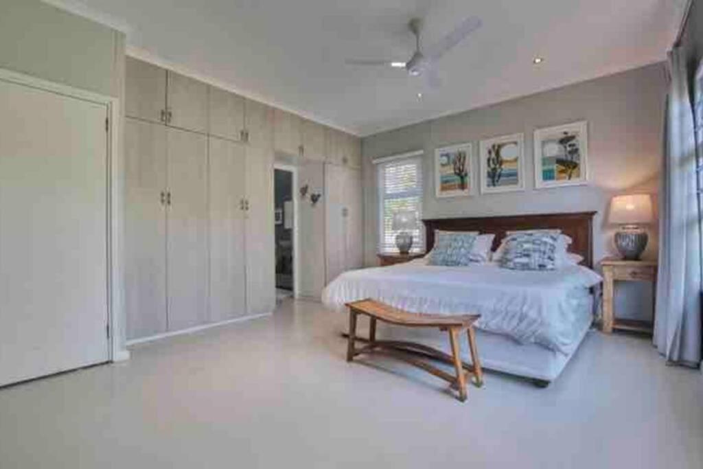 Four-Bedroom House - Photo 19