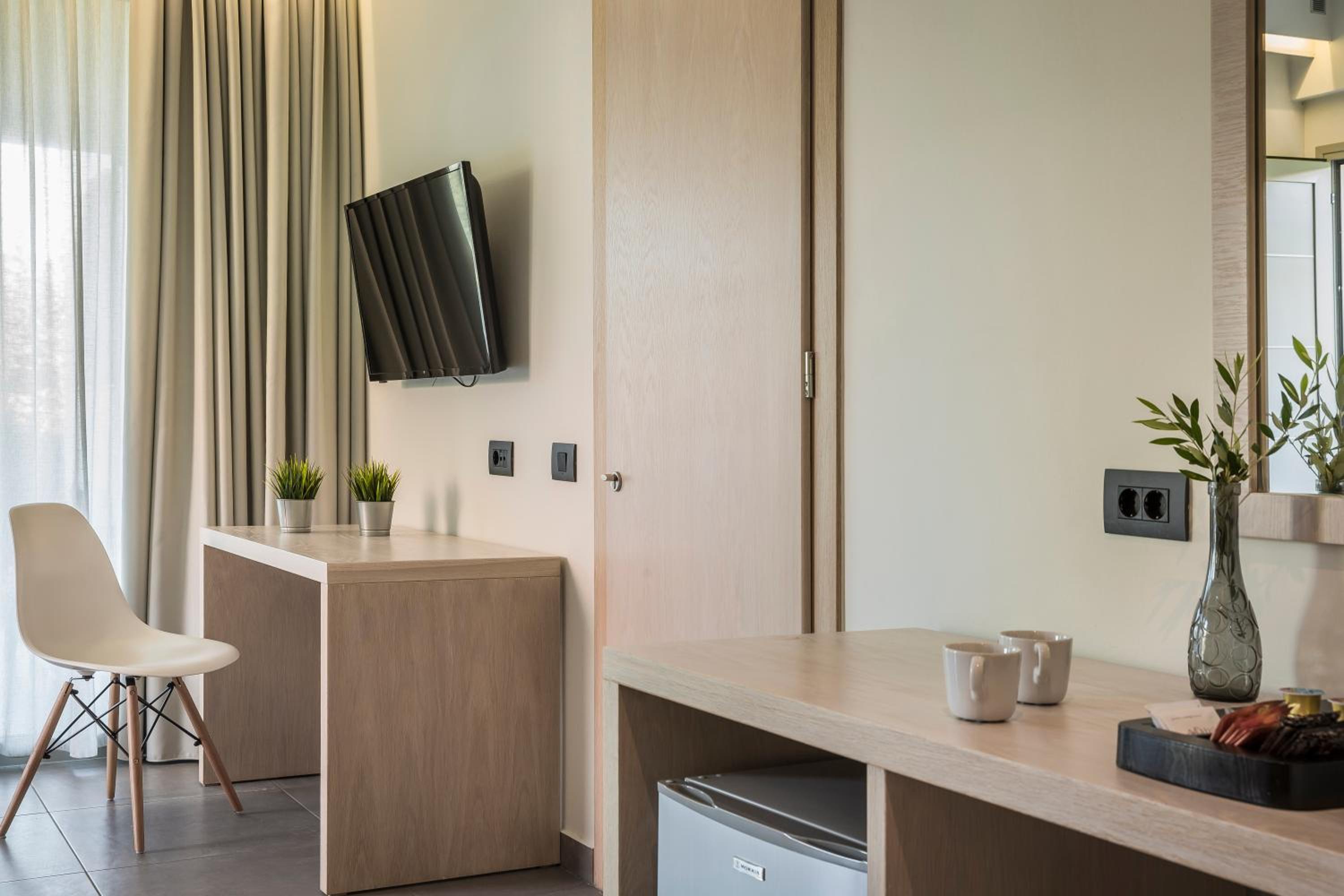 Superior Suite - Photo 5