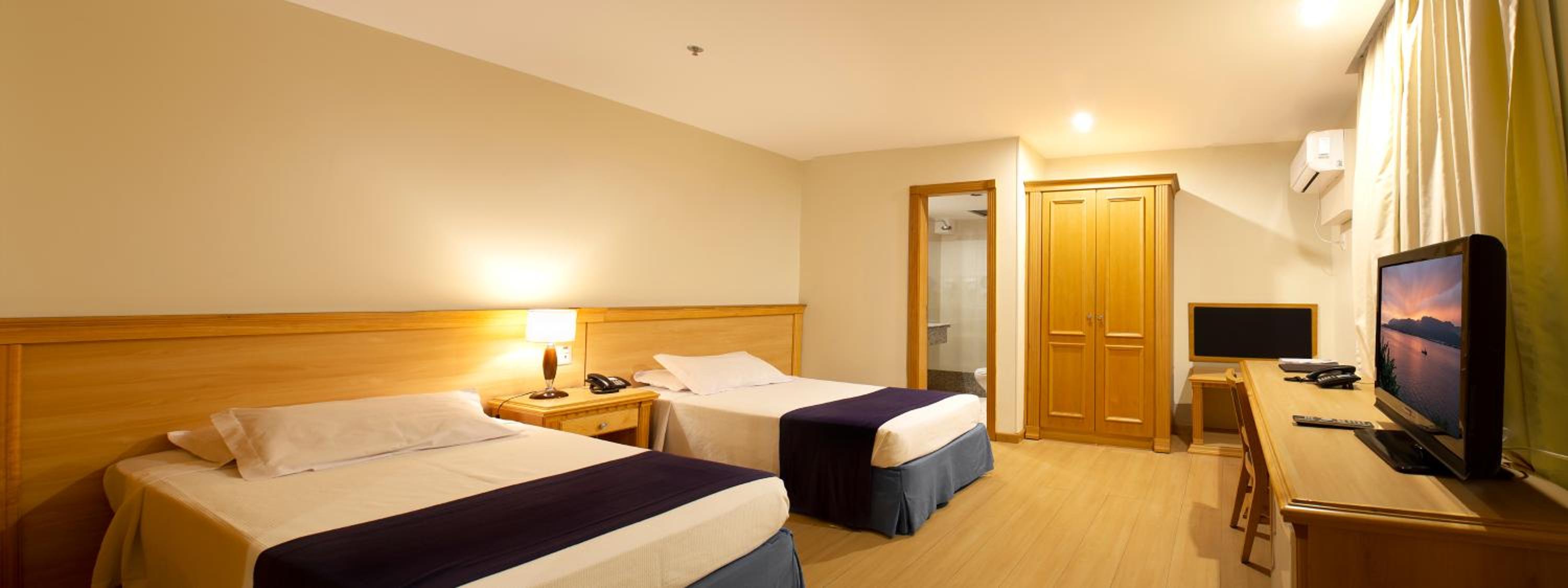 Standard Twin Room - Photo 3