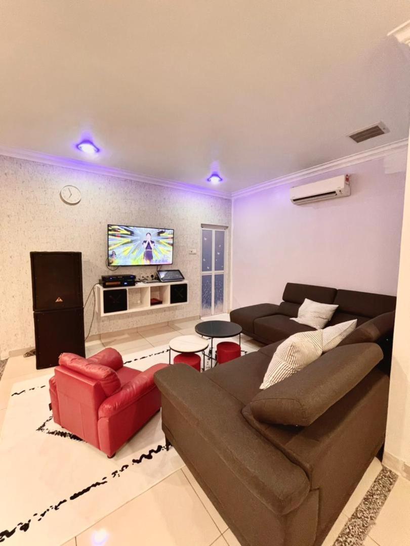 Villa photo 1