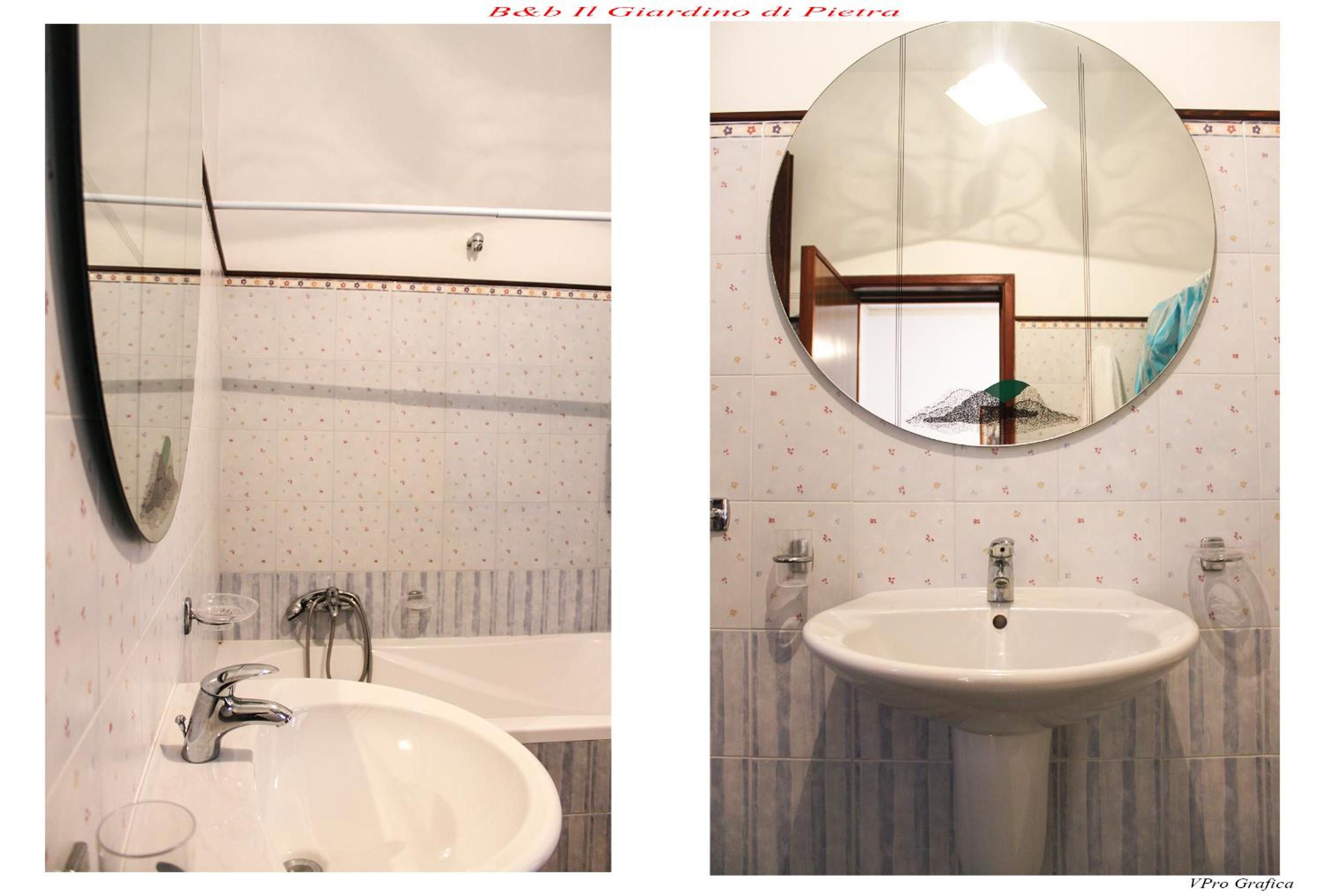Double or Twin Room with Balcony photo 2