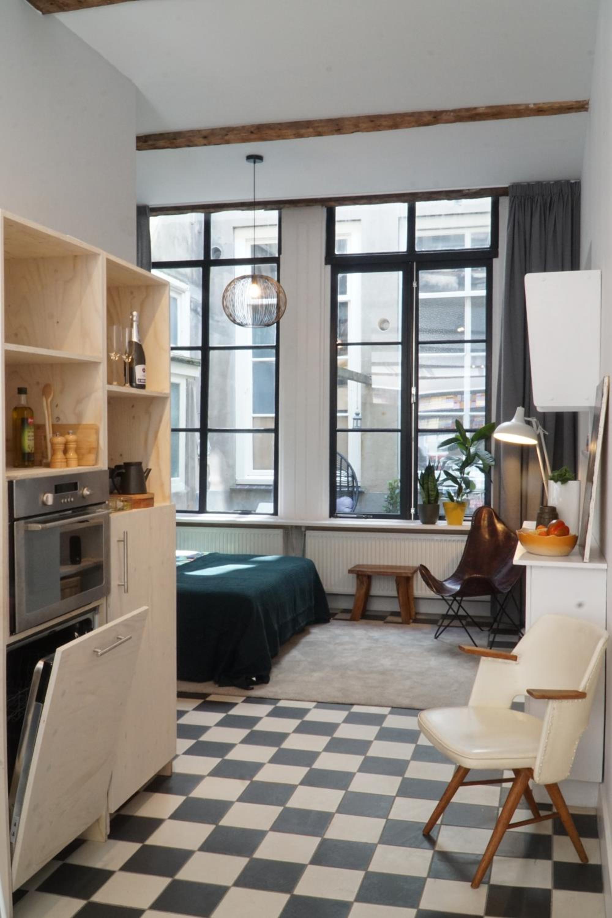 One-Bedroom Apartment photo 1