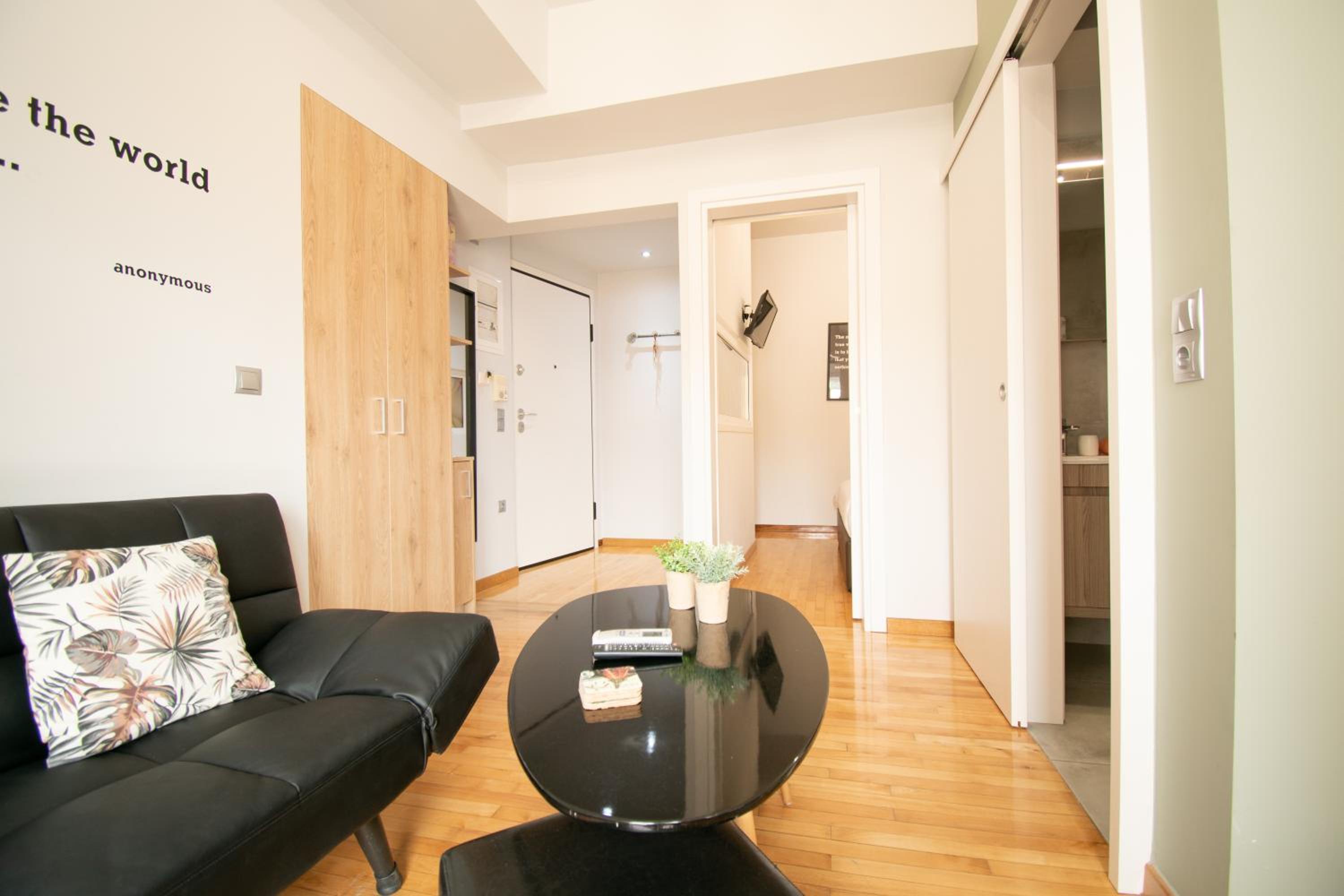 One-Bedroom Apartment