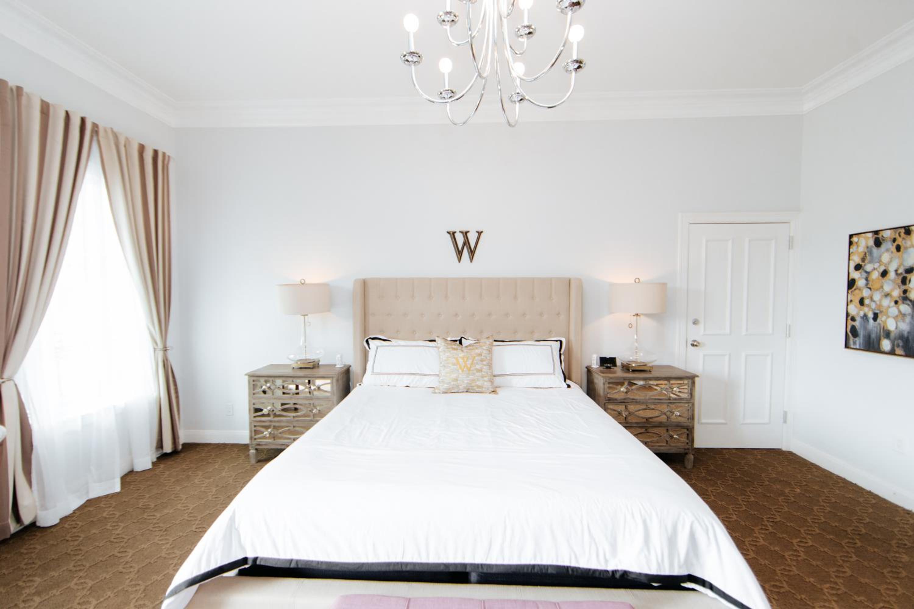 Deluxe King Room photo 1