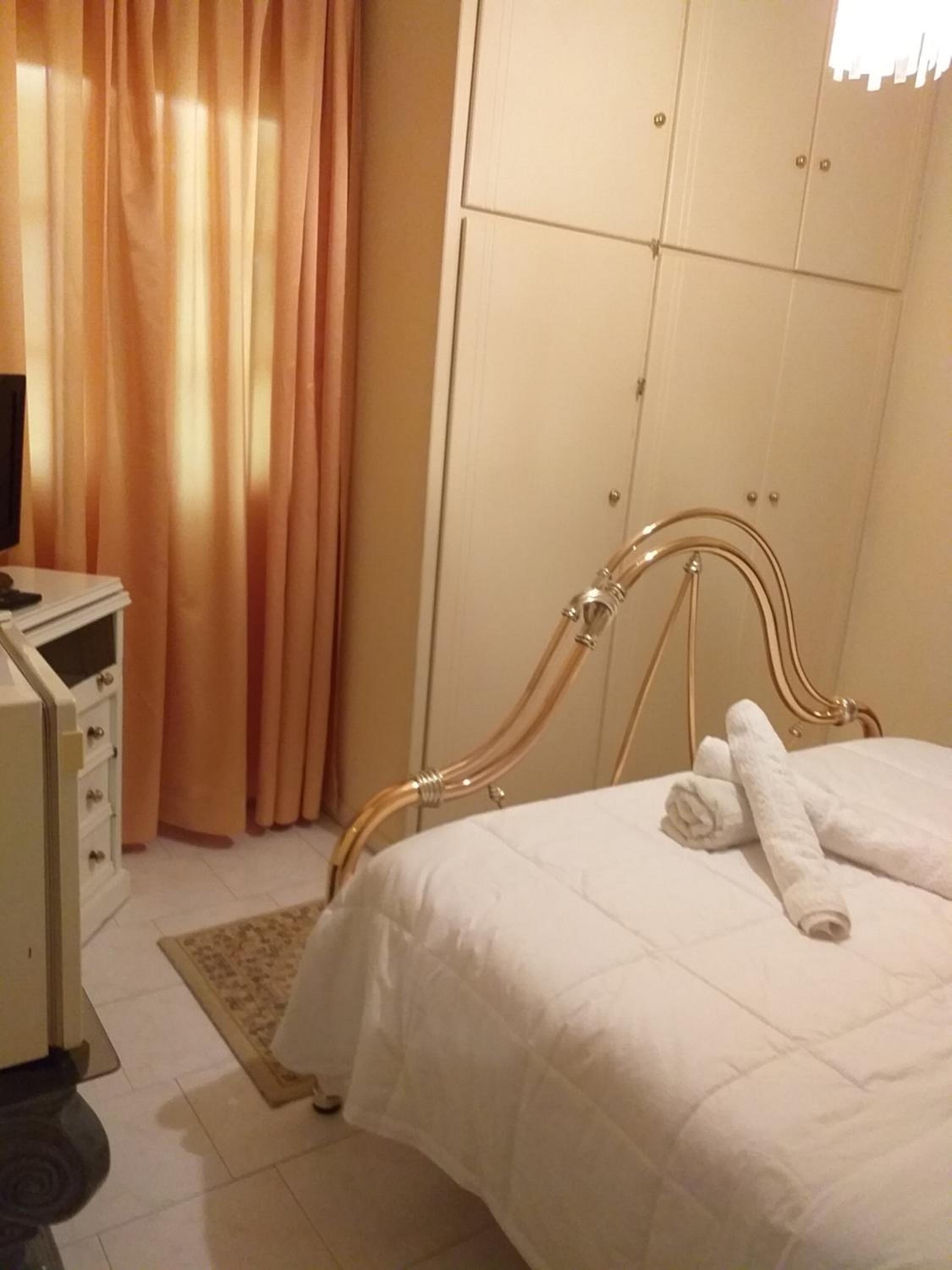 Apartment - Photo 2