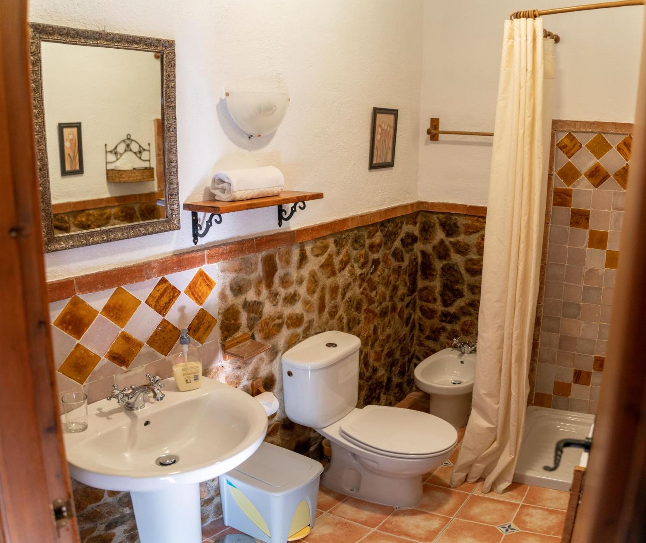 Triple Room - Photo 6