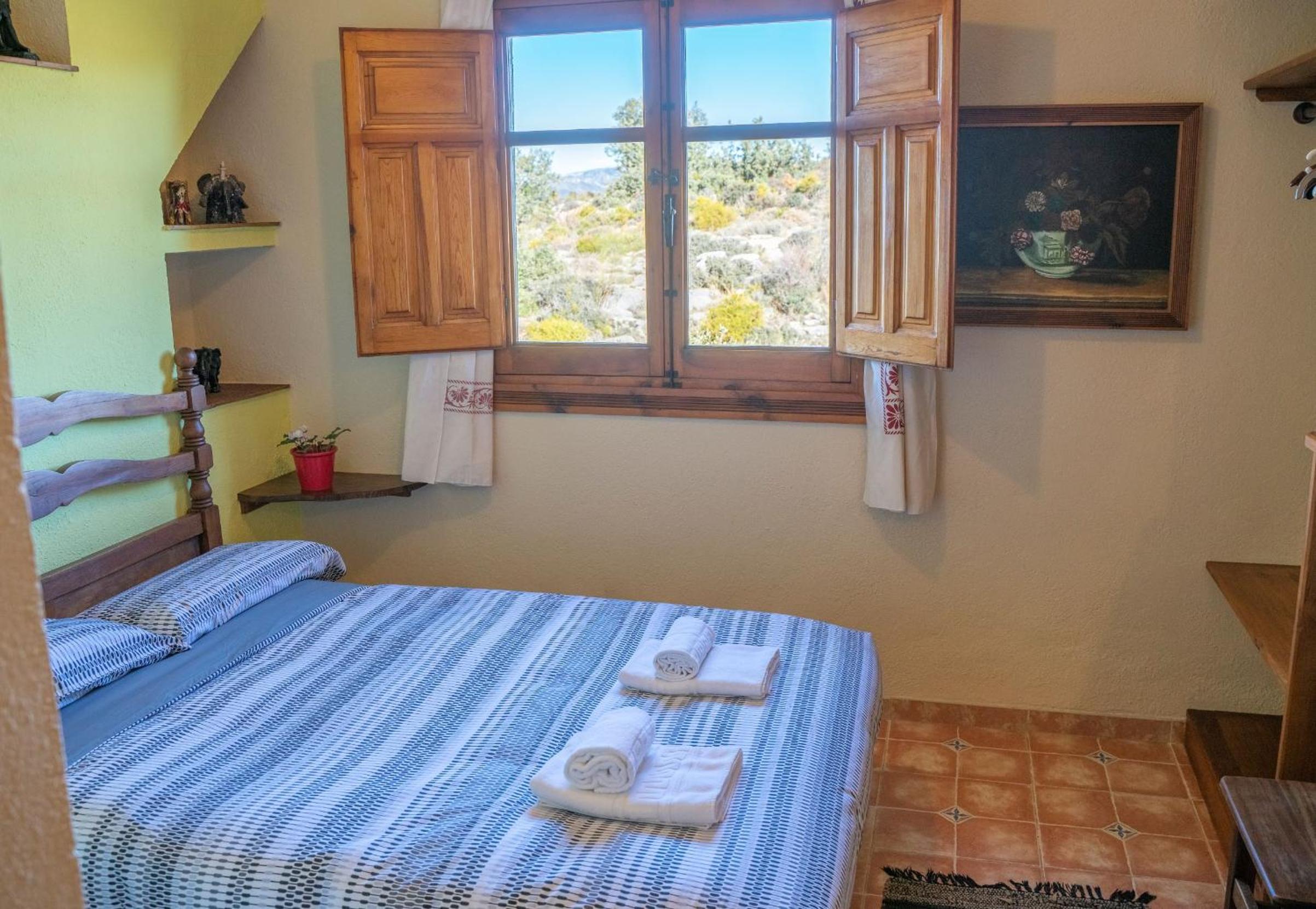 Double or Twin Room - Photo 4