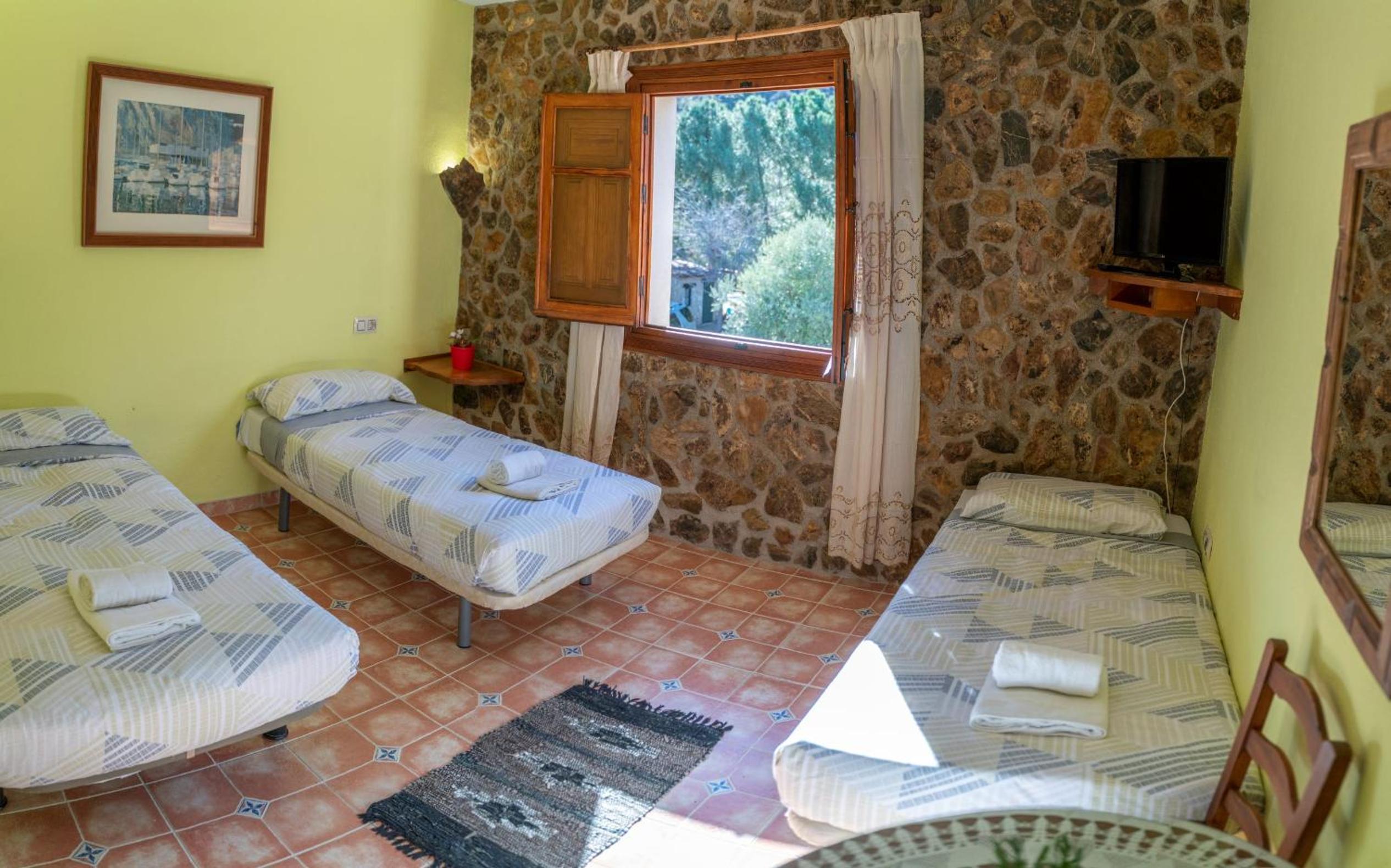 Triple Room - Photo 3