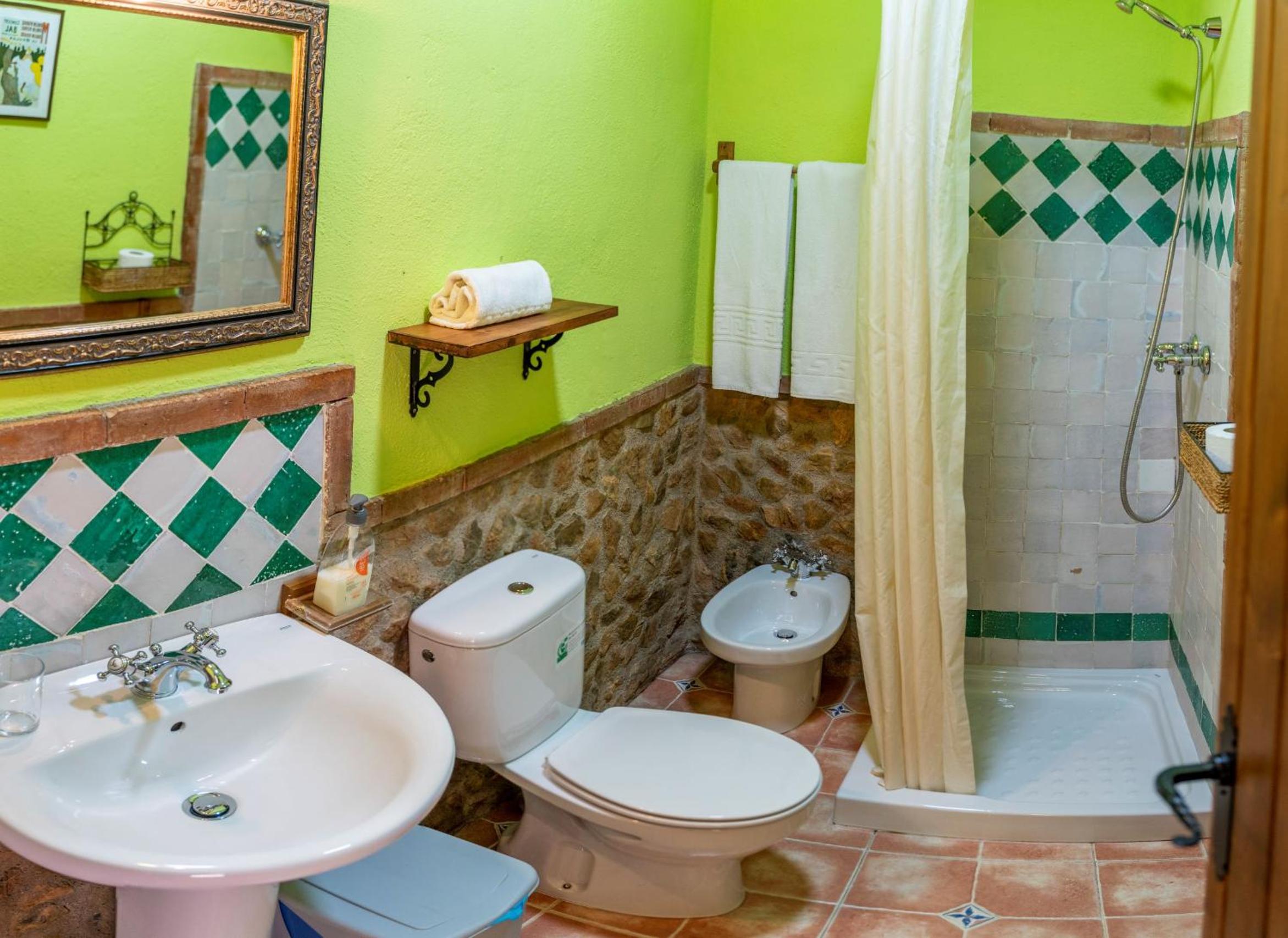 Double or Twin Room - Photo 6