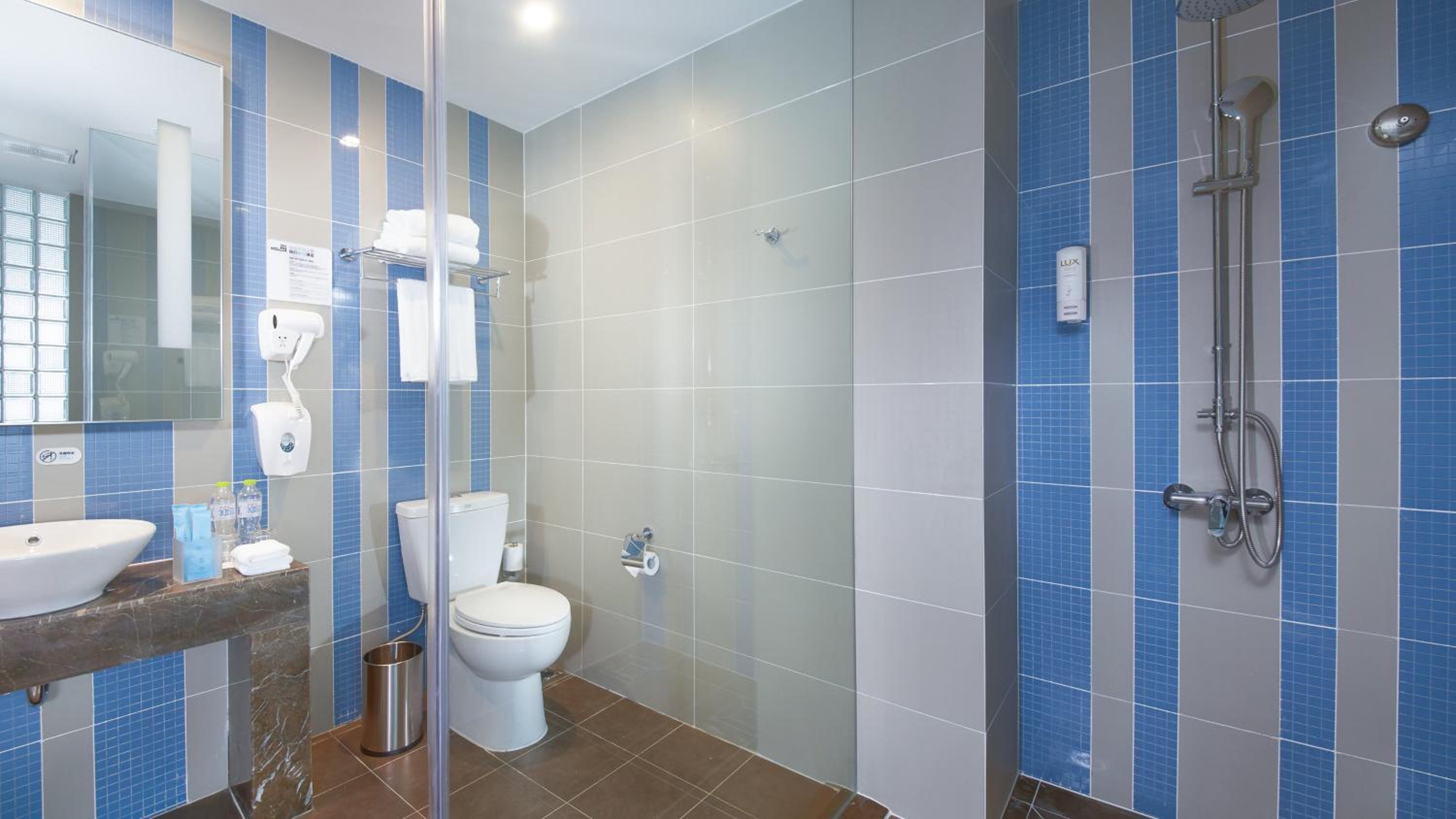 Standard Super King Room - Extra Floor Space photo 3