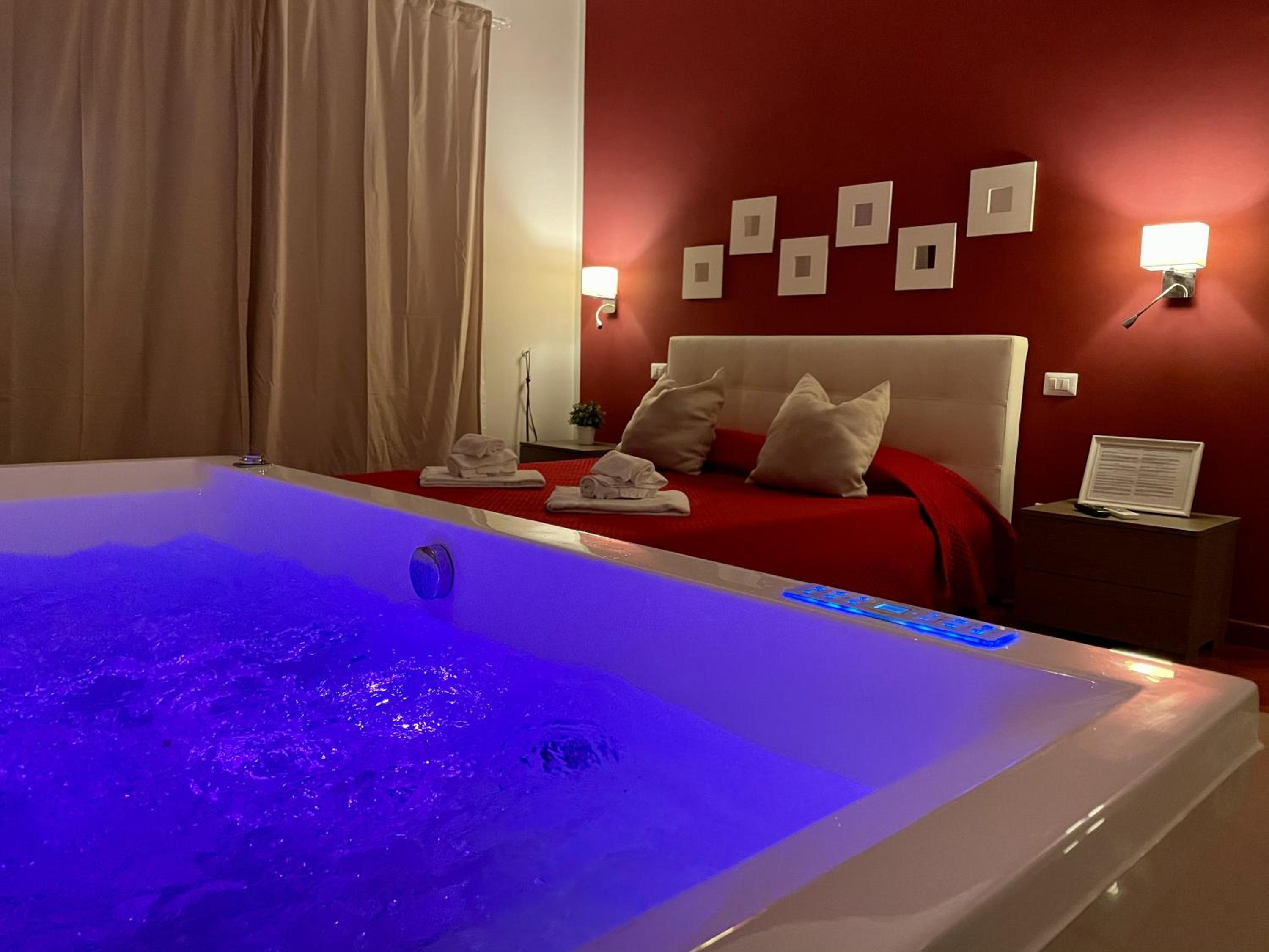 Queen Room with Spa Bath