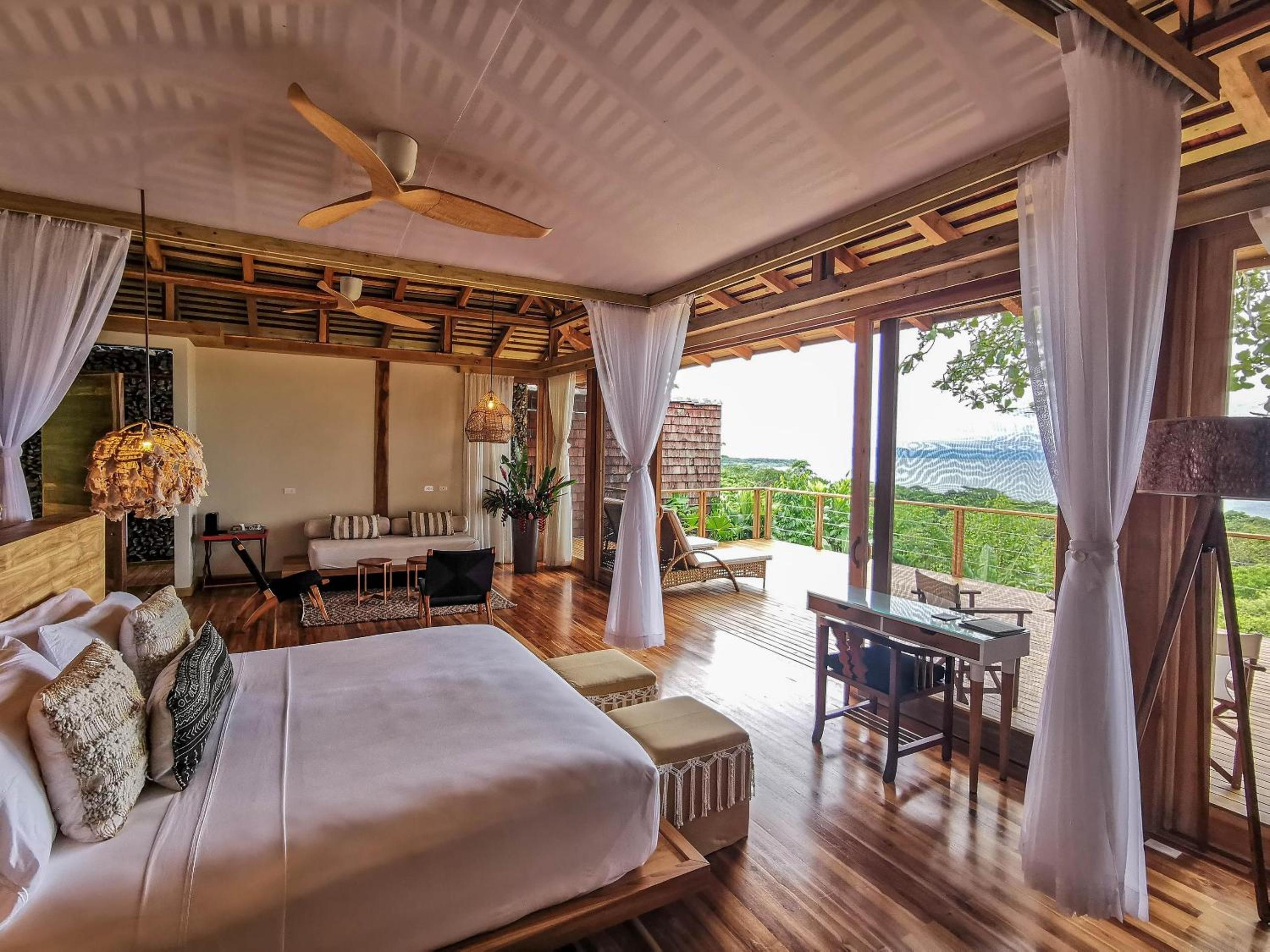 Premier Villas - Photo 2