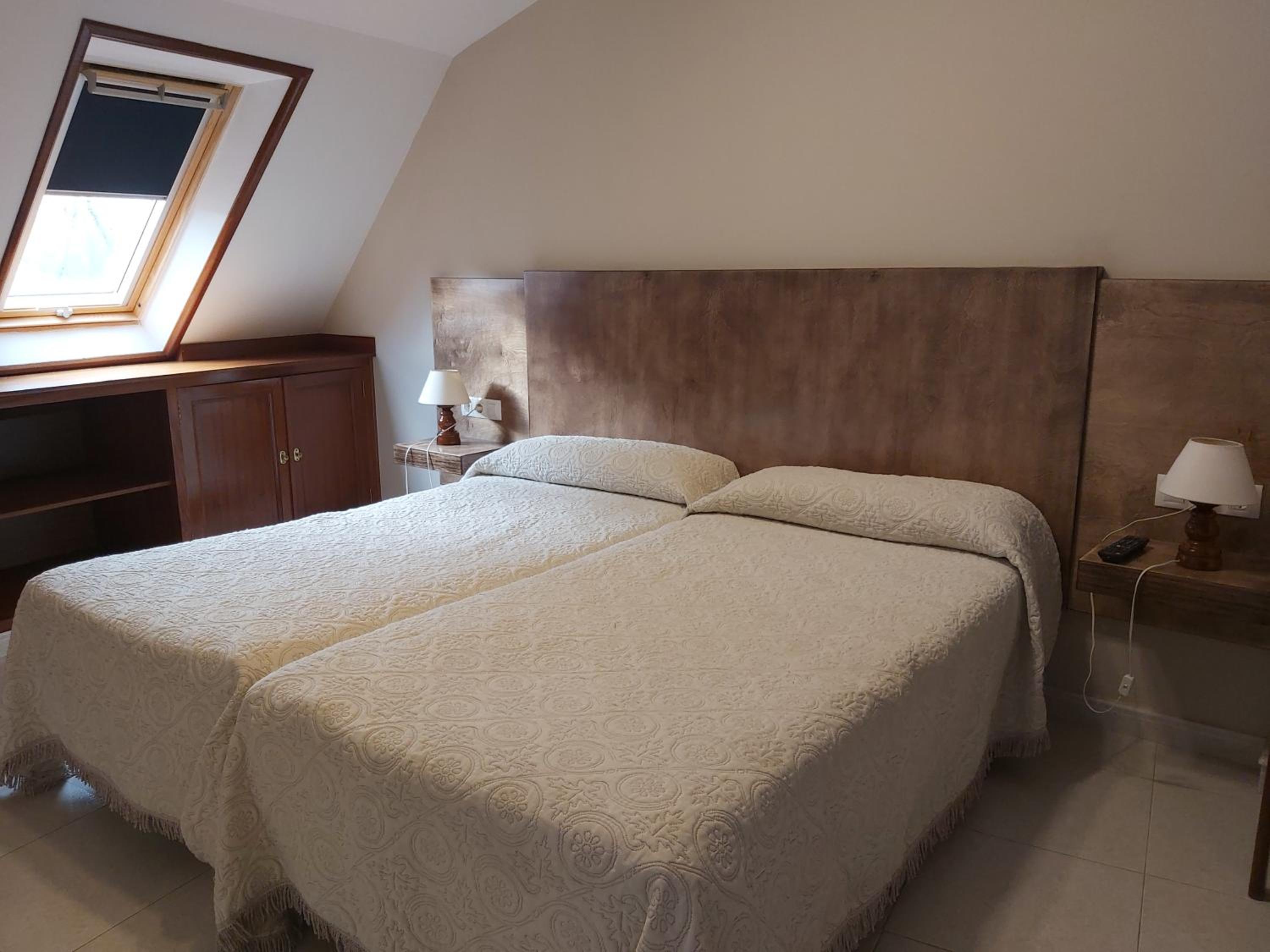 Habitación Doble Estándar o con Dos Camas Individuales.