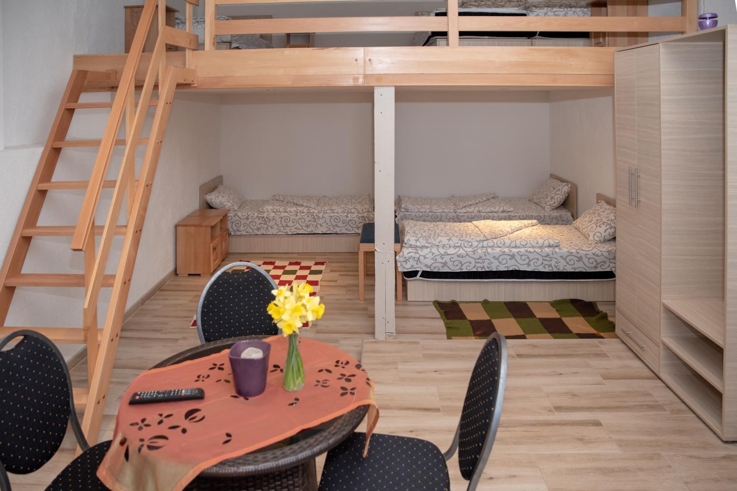 Basic Triple Room photo 2
