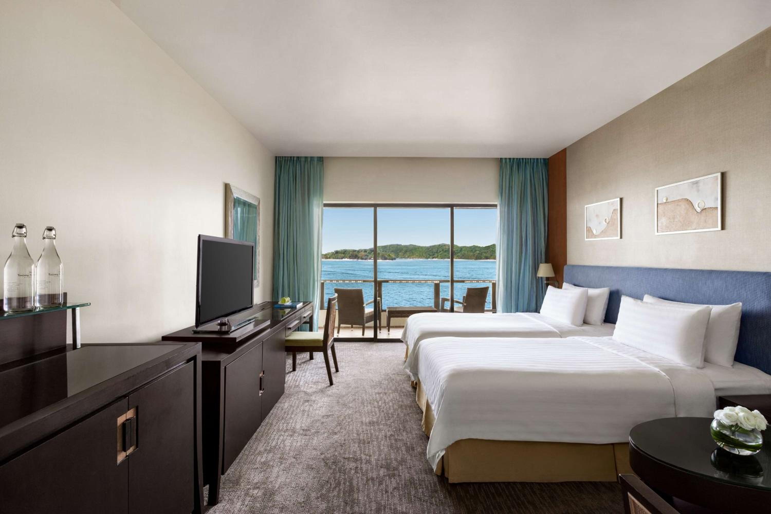 Kinabalu Twin Room with Sea View
