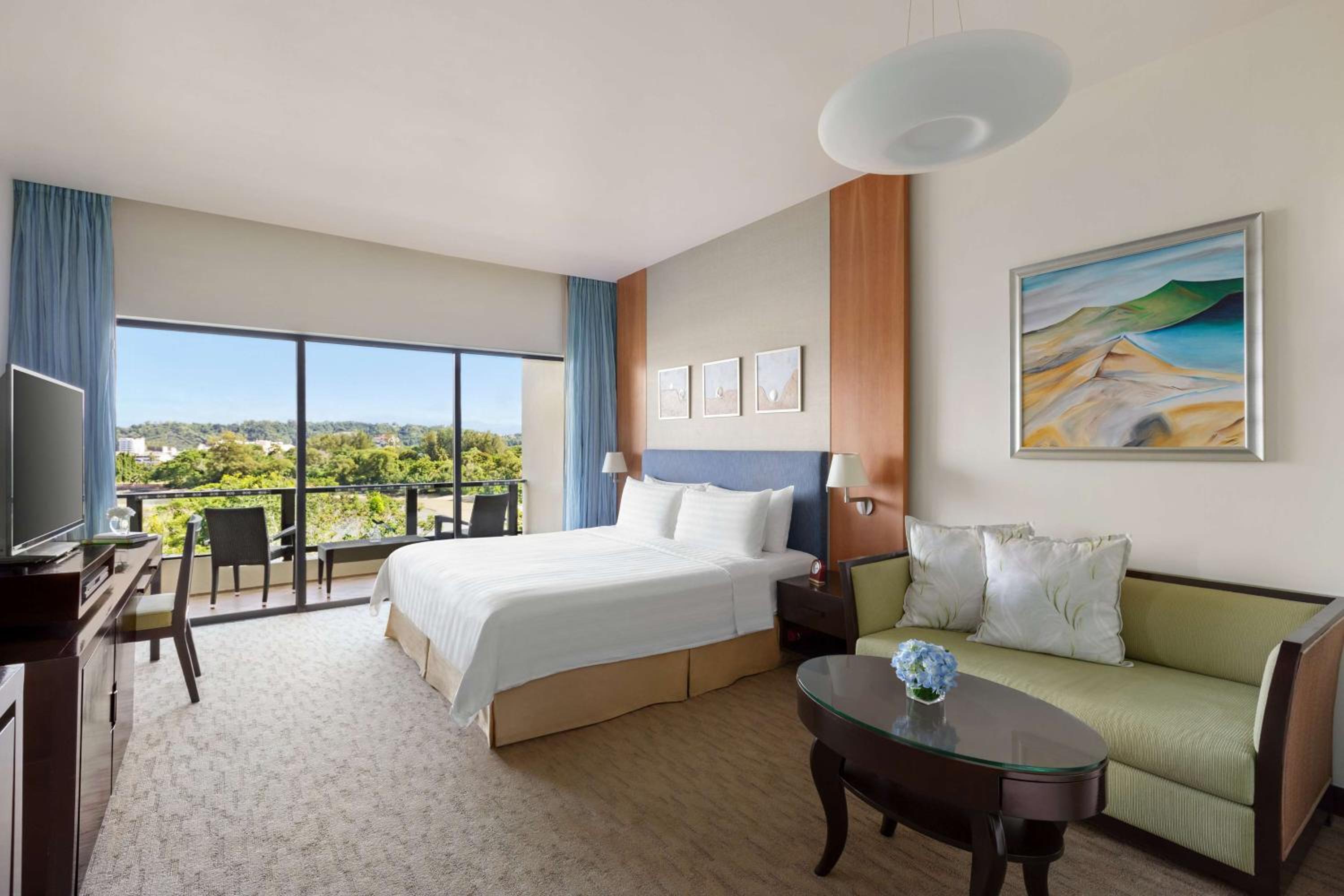Kinabalu King Room with Mountain View