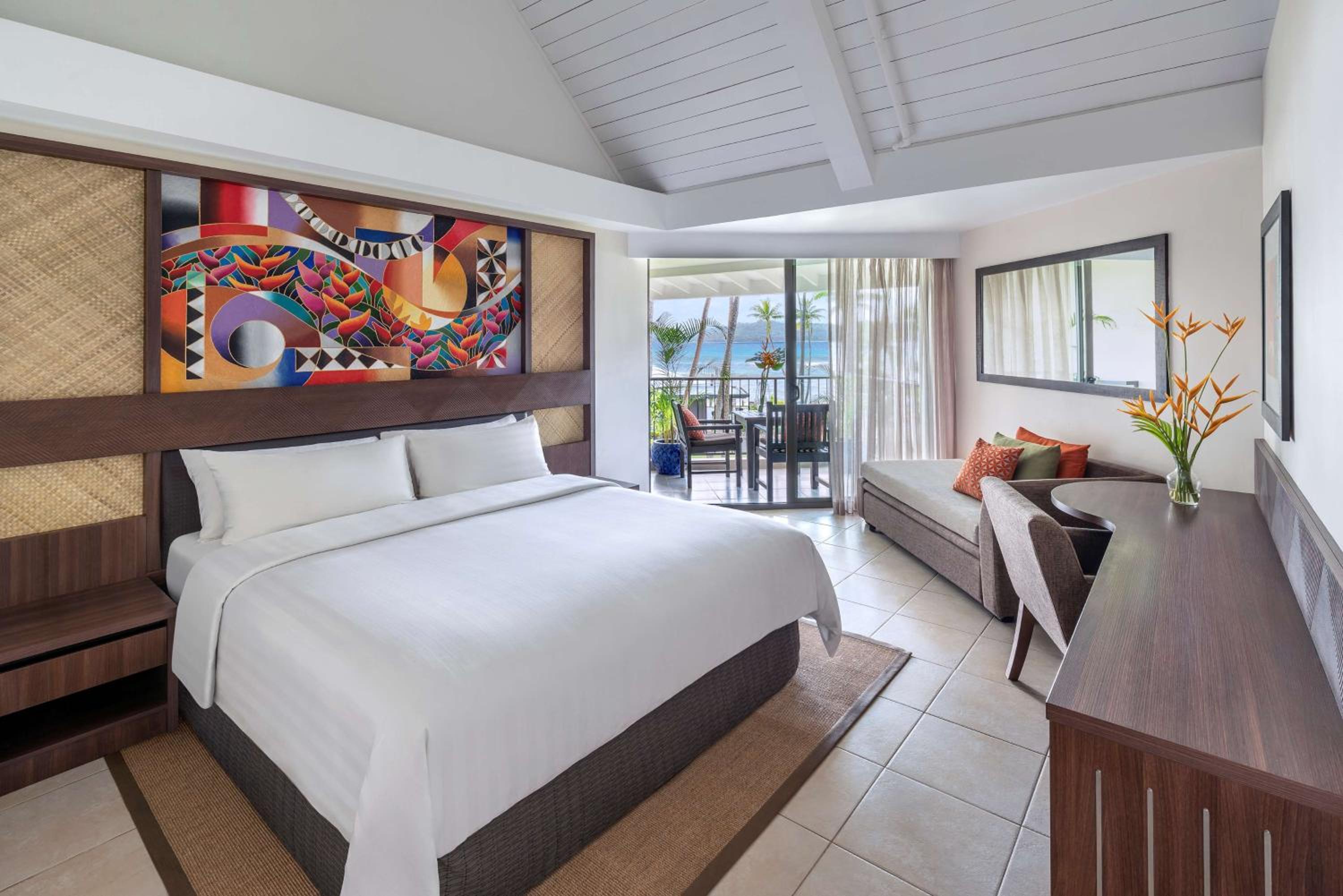 Yanuca Lagoon Deluxe King Room
