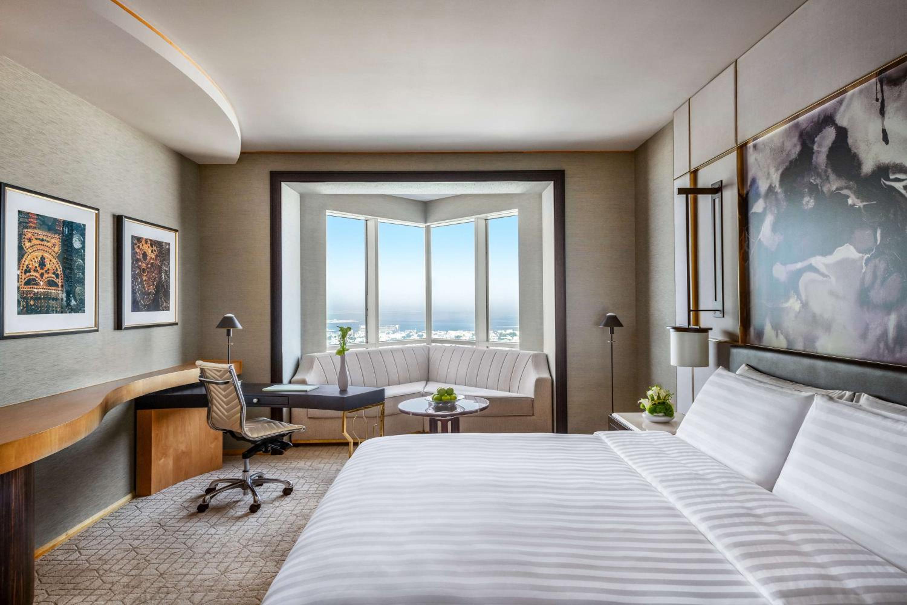 Deluxe King Room with Sea View photo 3