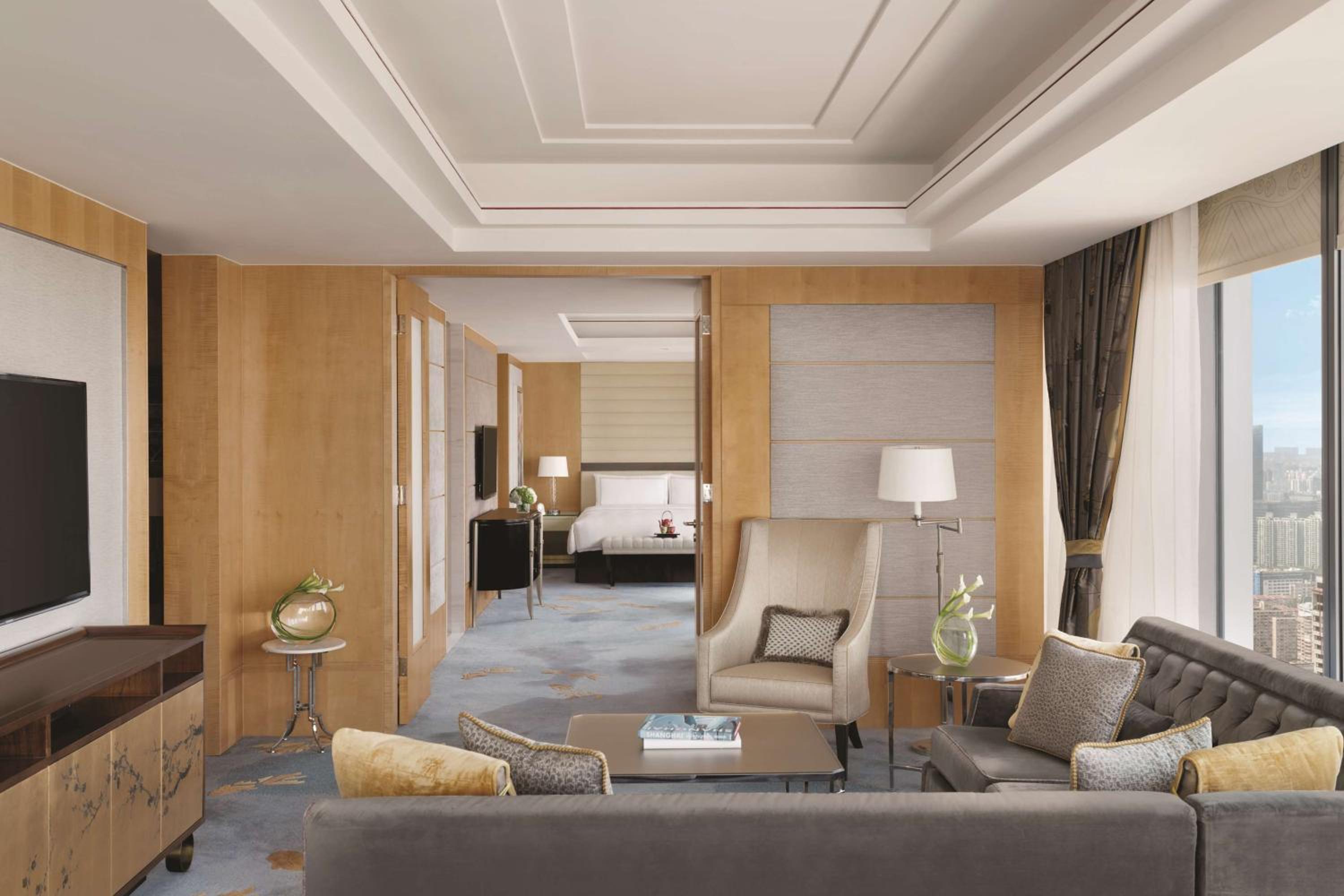 Deluxe Suite photo 2