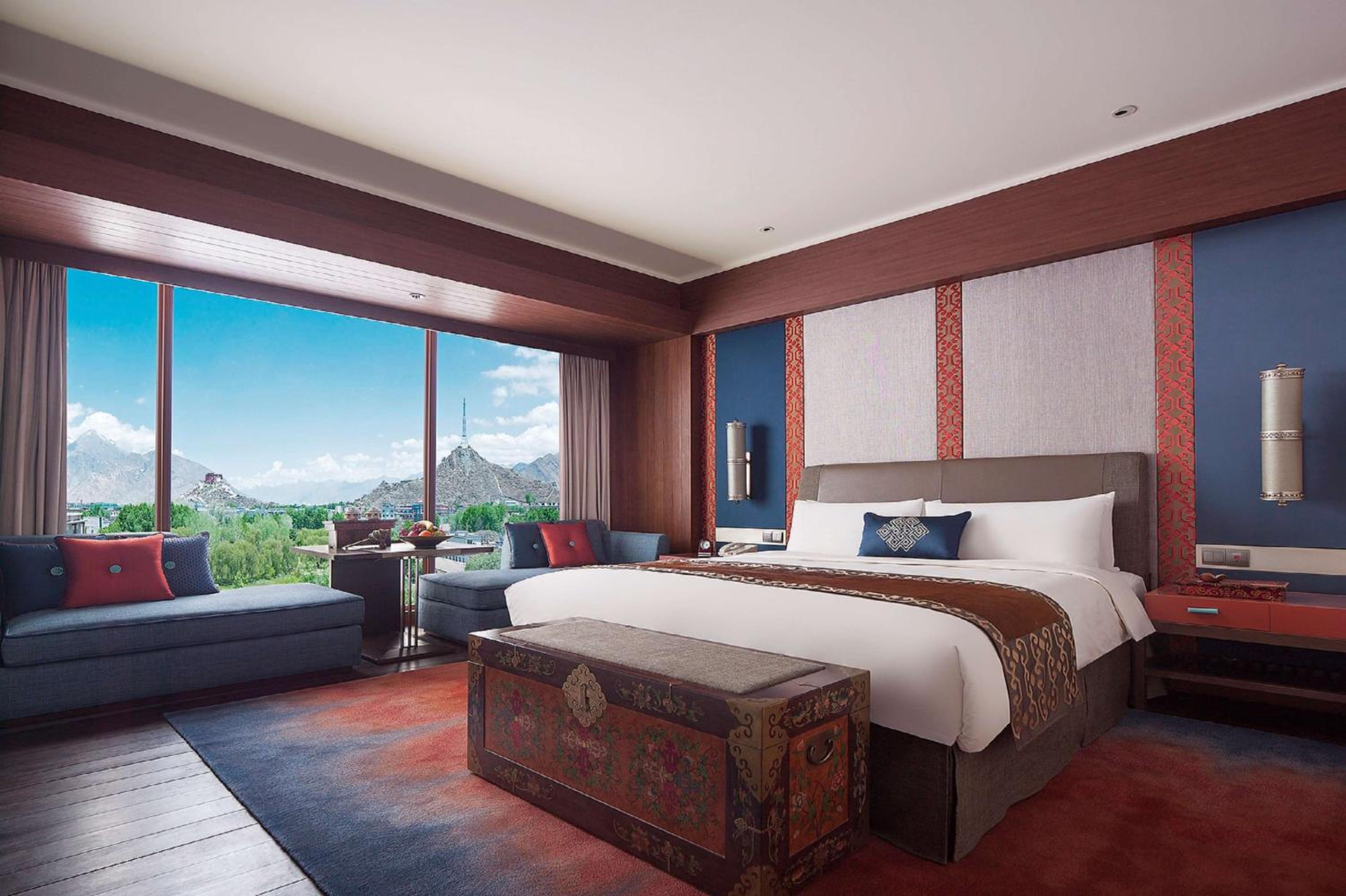 Horizon Club King Room with Potala View