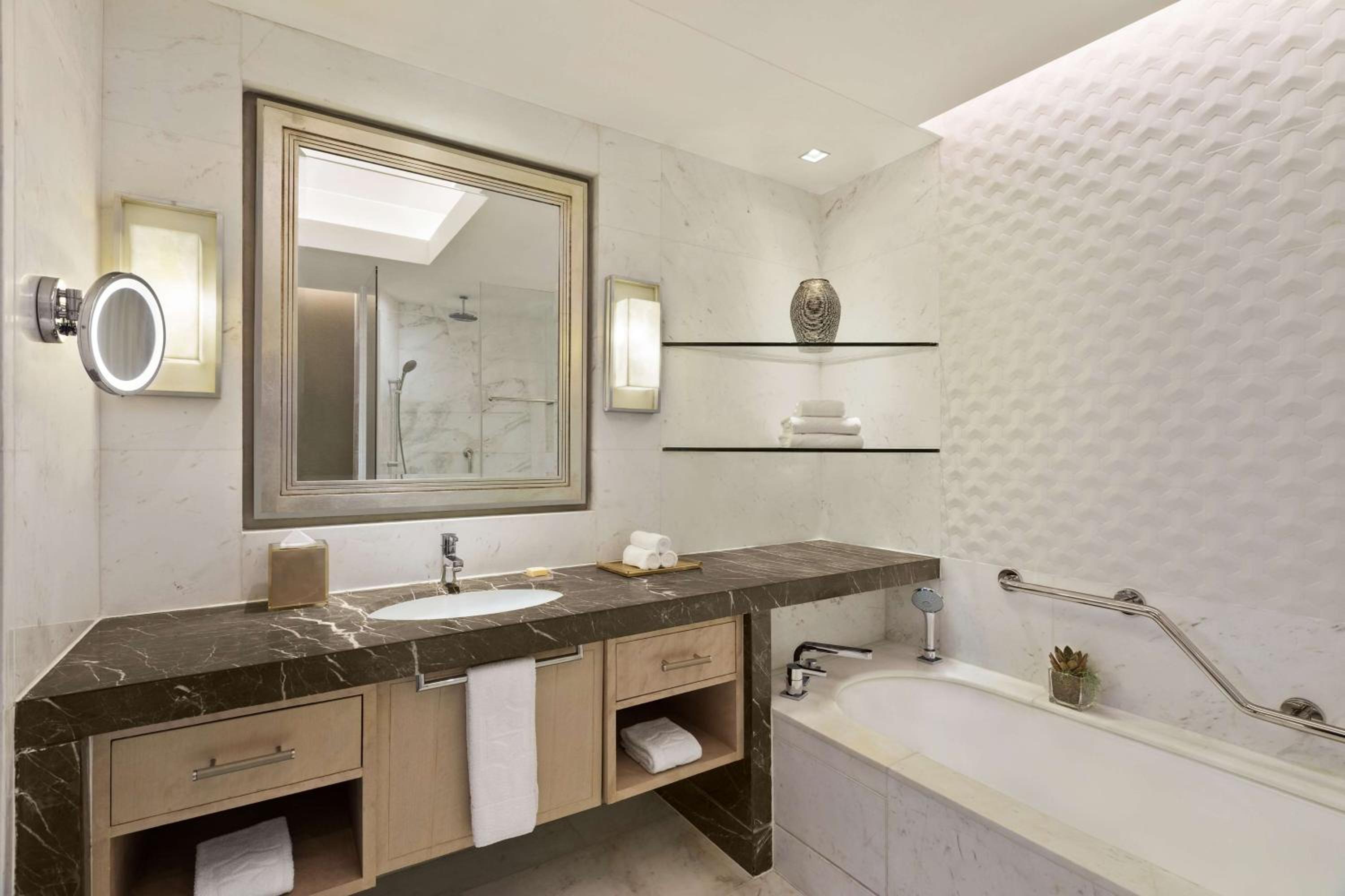 Executive Suite King - Photo 9