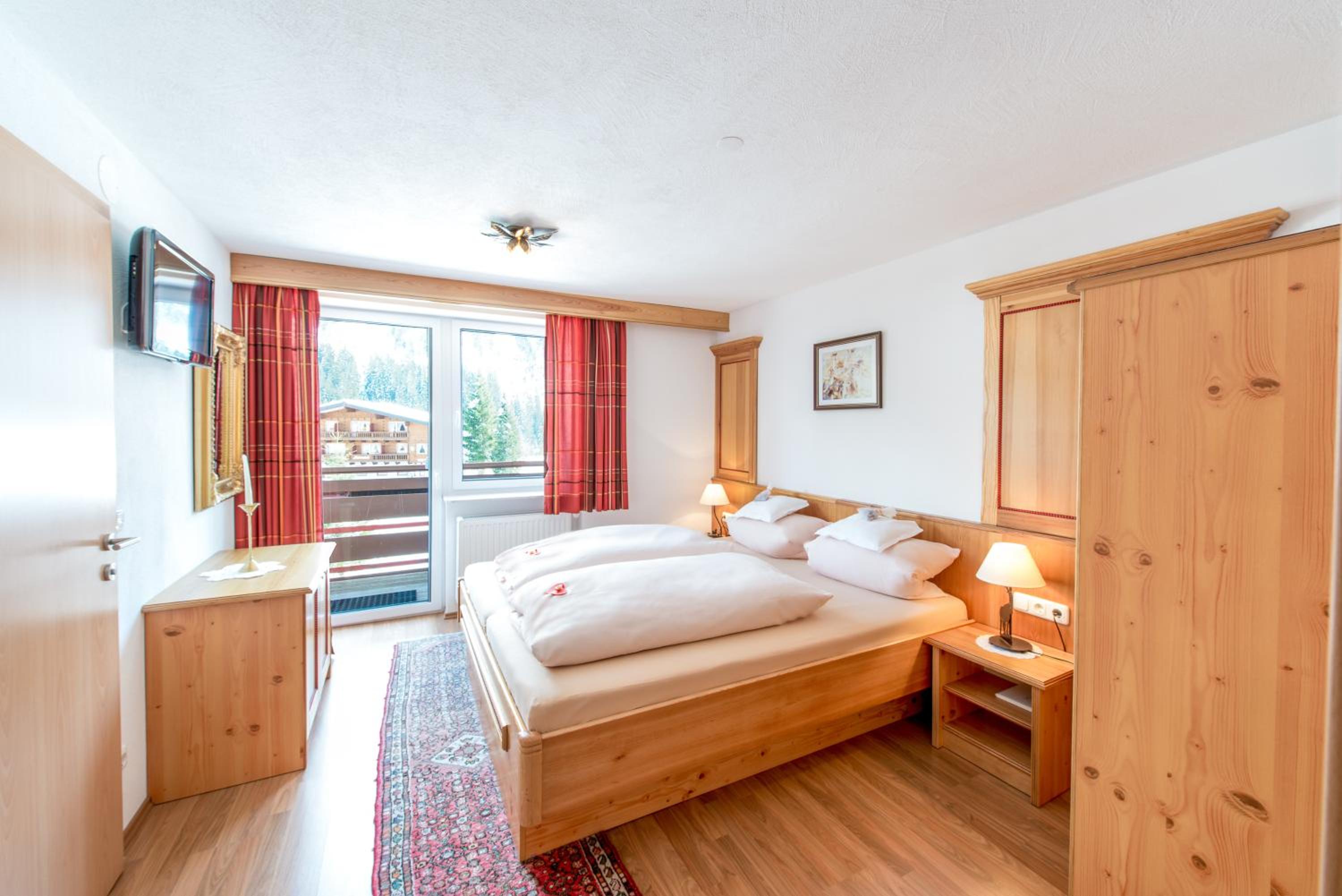 Two-Bedroom Apartment with Balcony photo 1