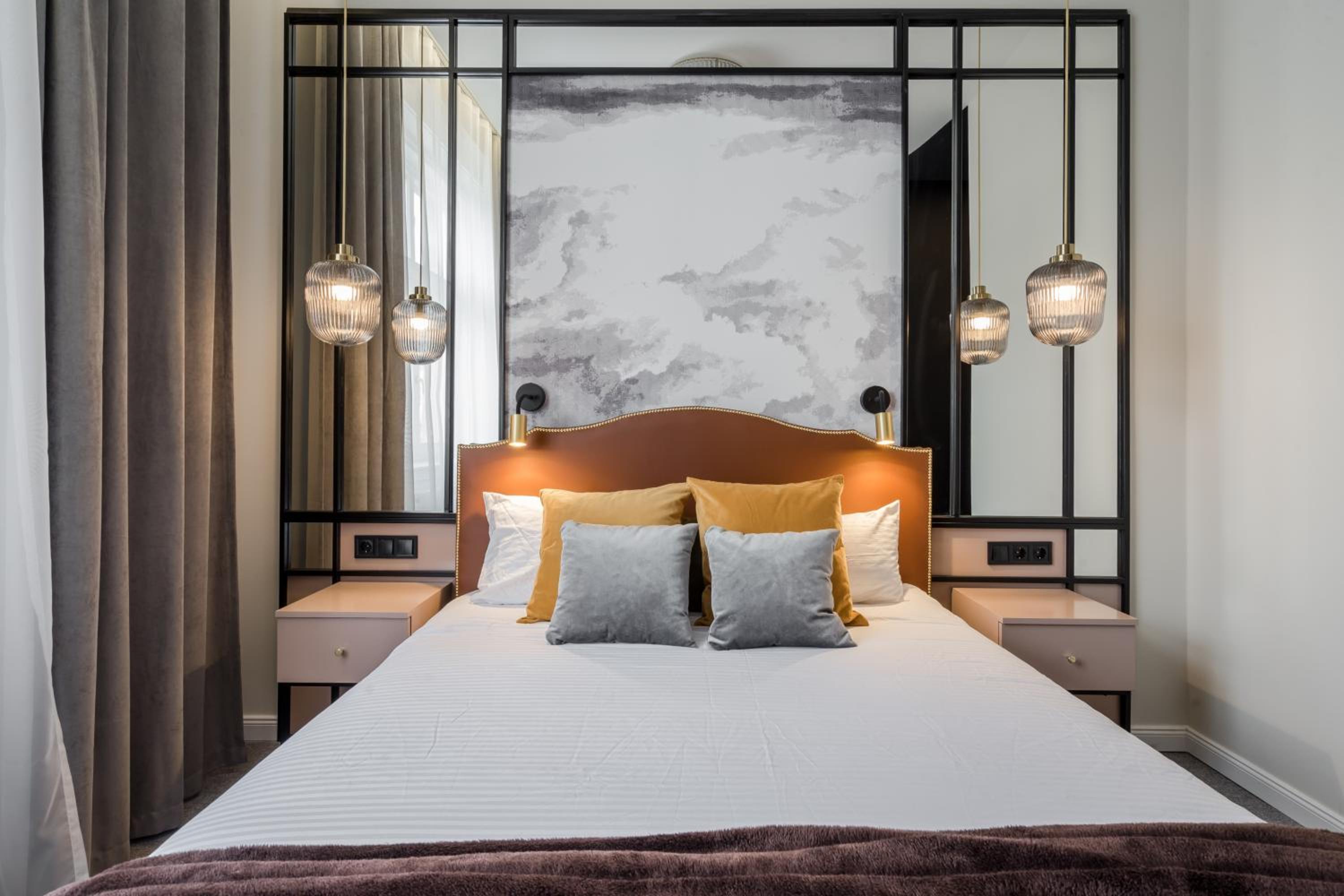 Standard Queen Room - Photo 19