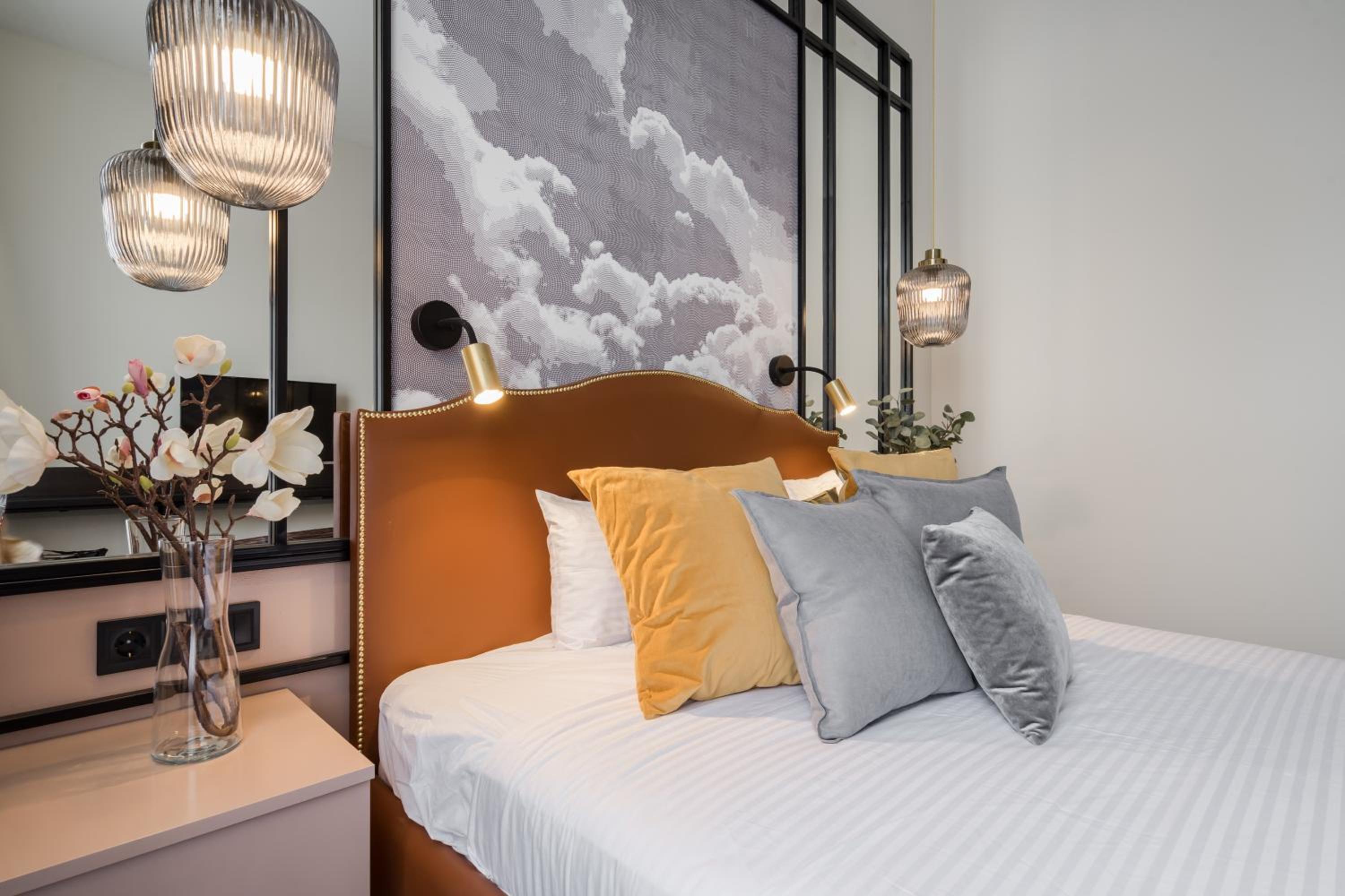 Standard Queen Room - Photo 23