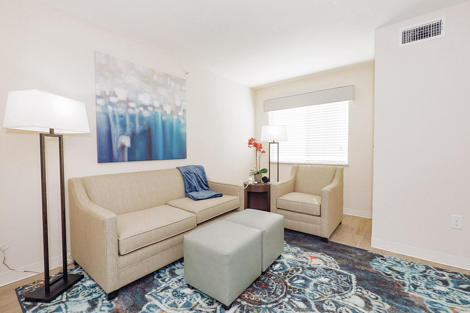 One Bedroom Suite with Balcony and Full Kitchen photo 1
