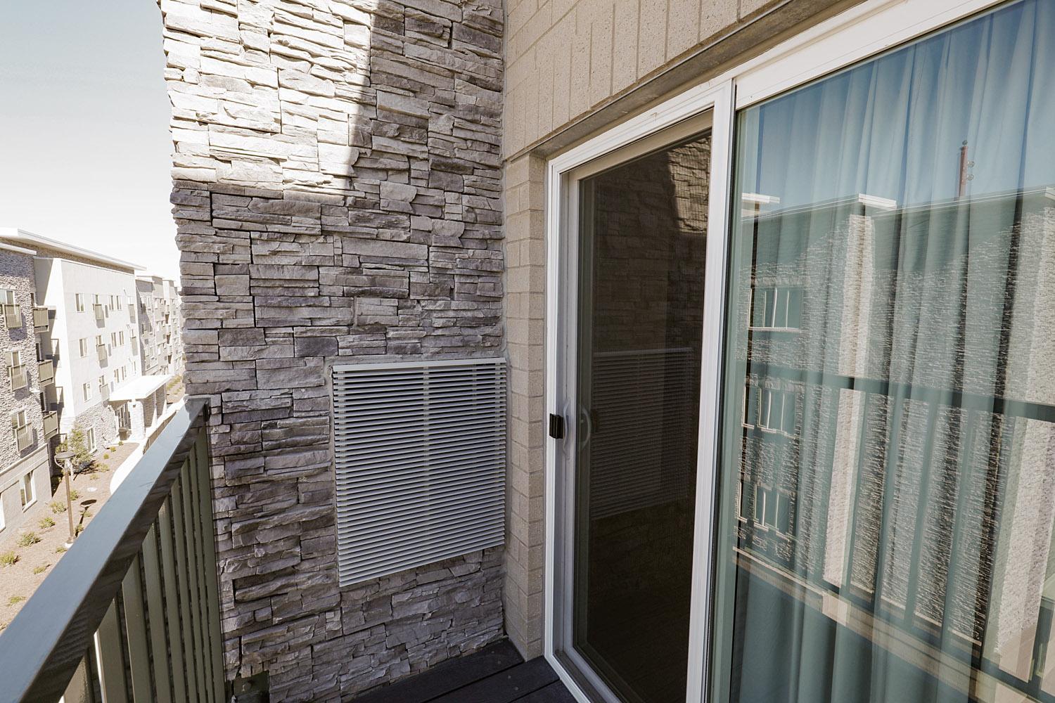 One Bedroom Suite with Balcony and Full Kitchen photo 2