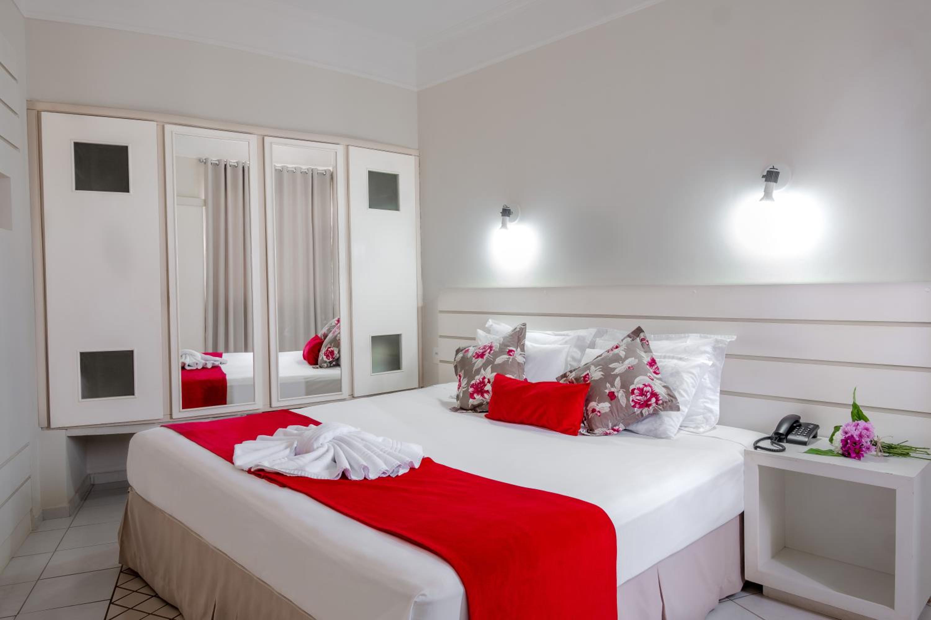 Deluxe Double or Twin Room with Spa Bath photo 1