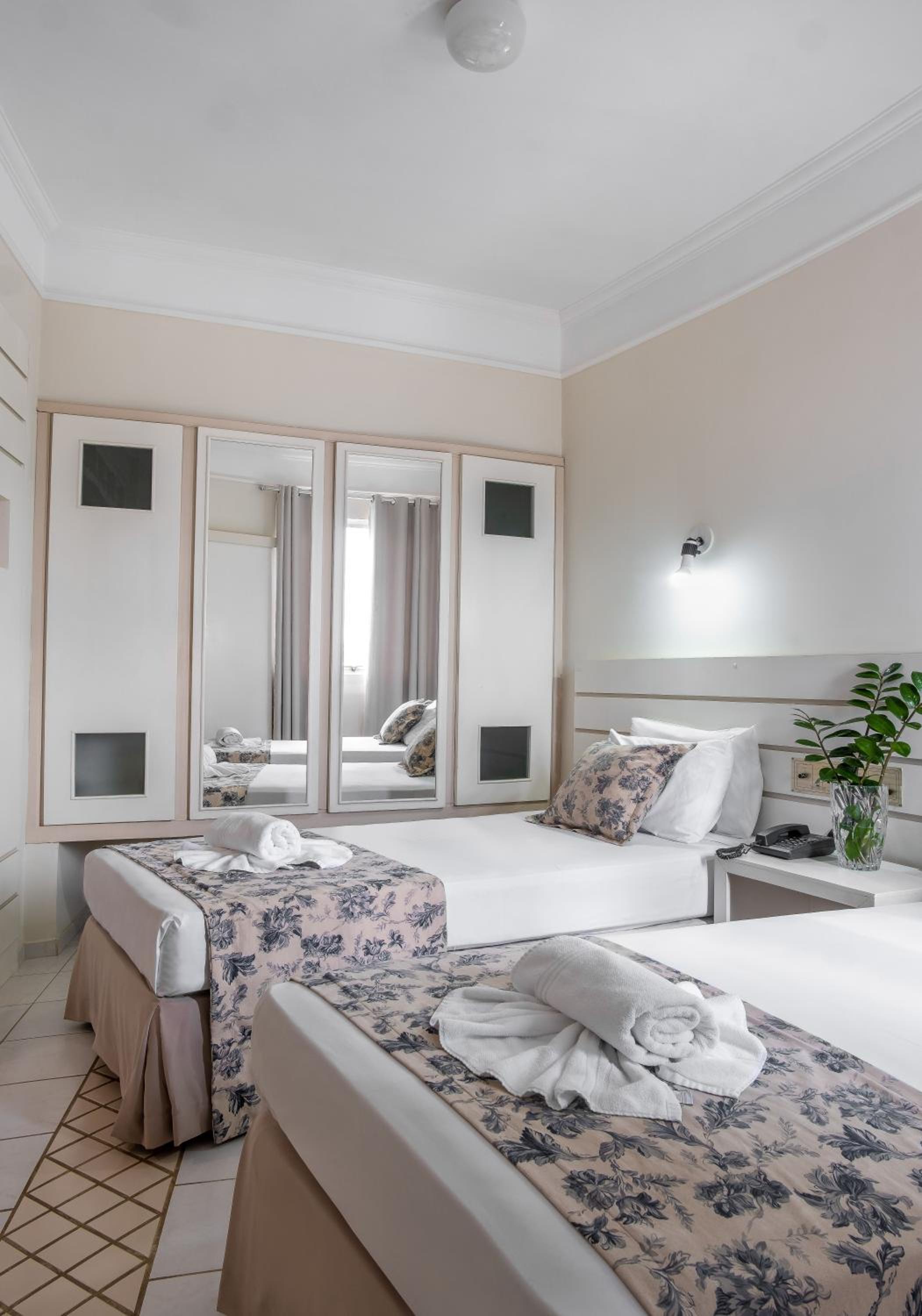 Standard Twin Room photo 1