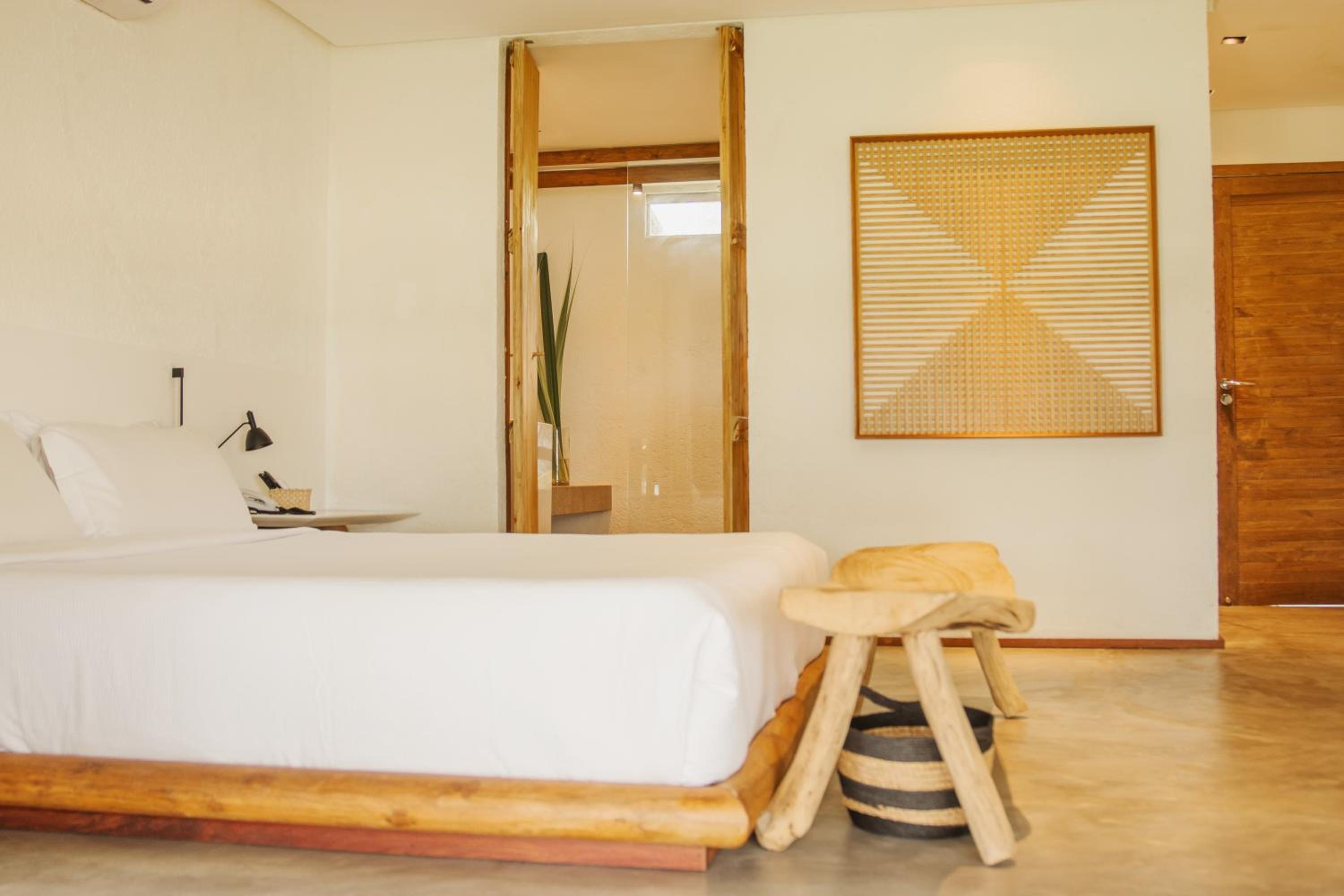 Deluxe Suite with Sea View photo 2