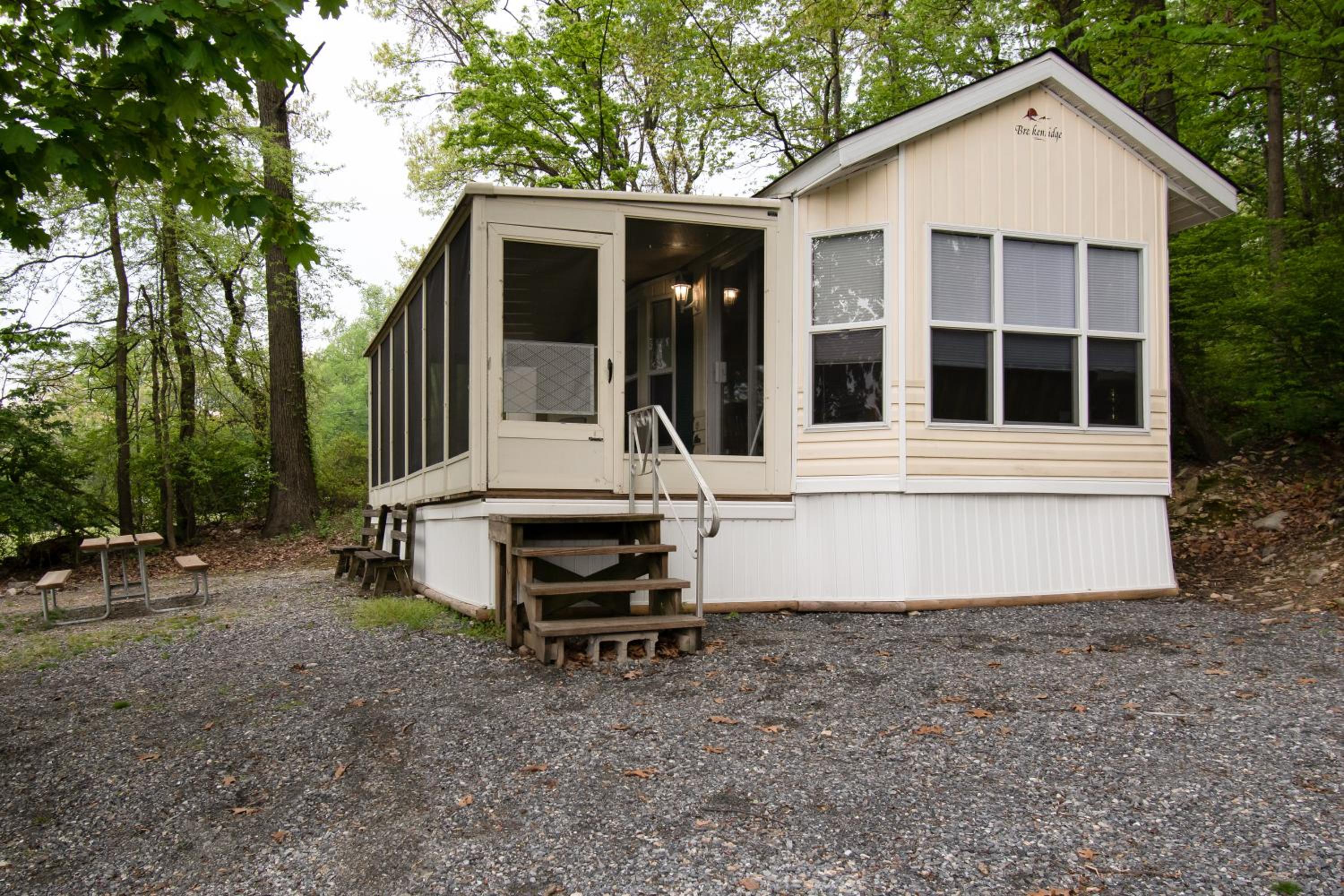 One-Bedroom Park Model photo 2