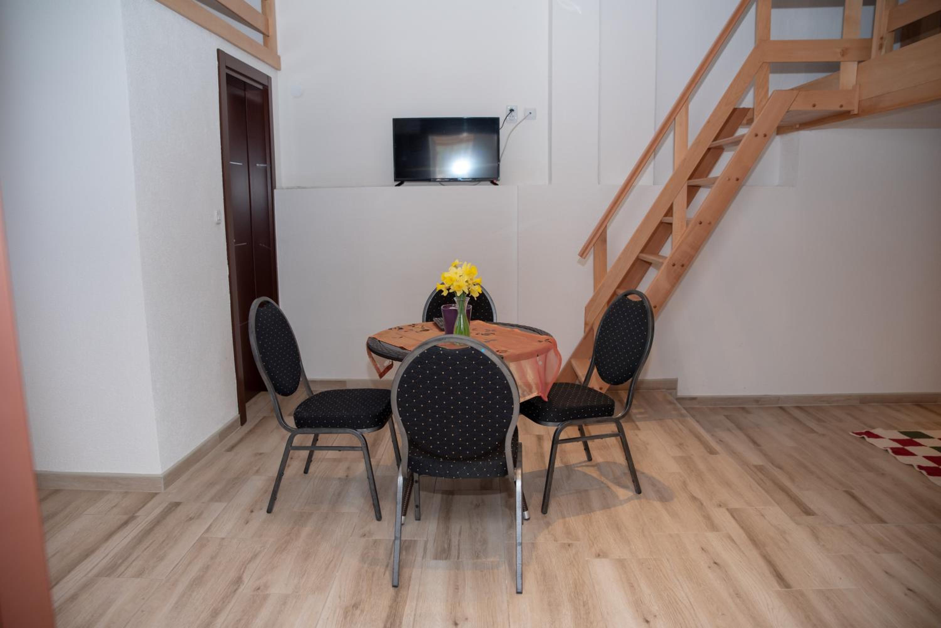 Basic Triple Room photo 3