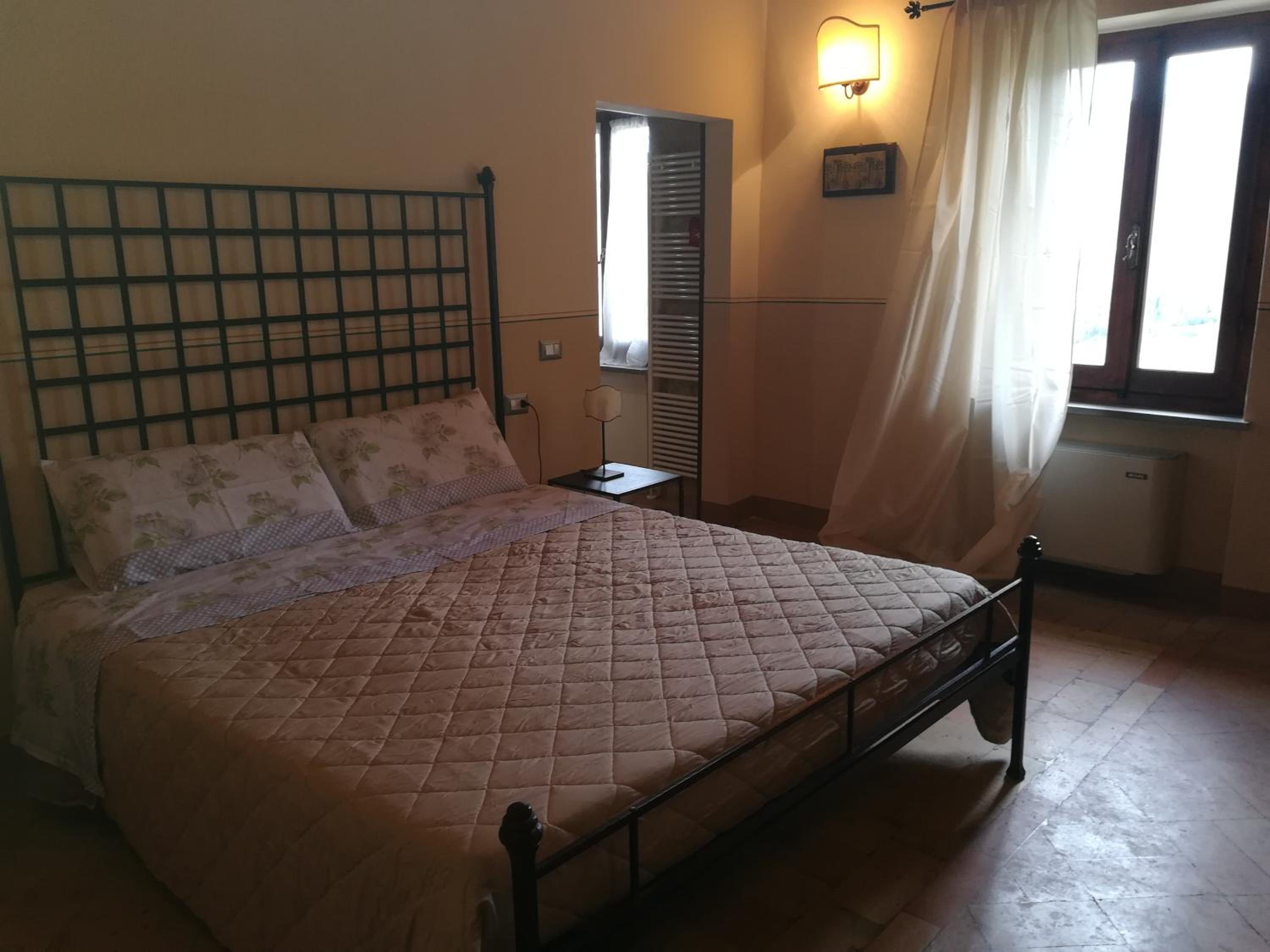 Double Room with Private Bathroom - Photo 1