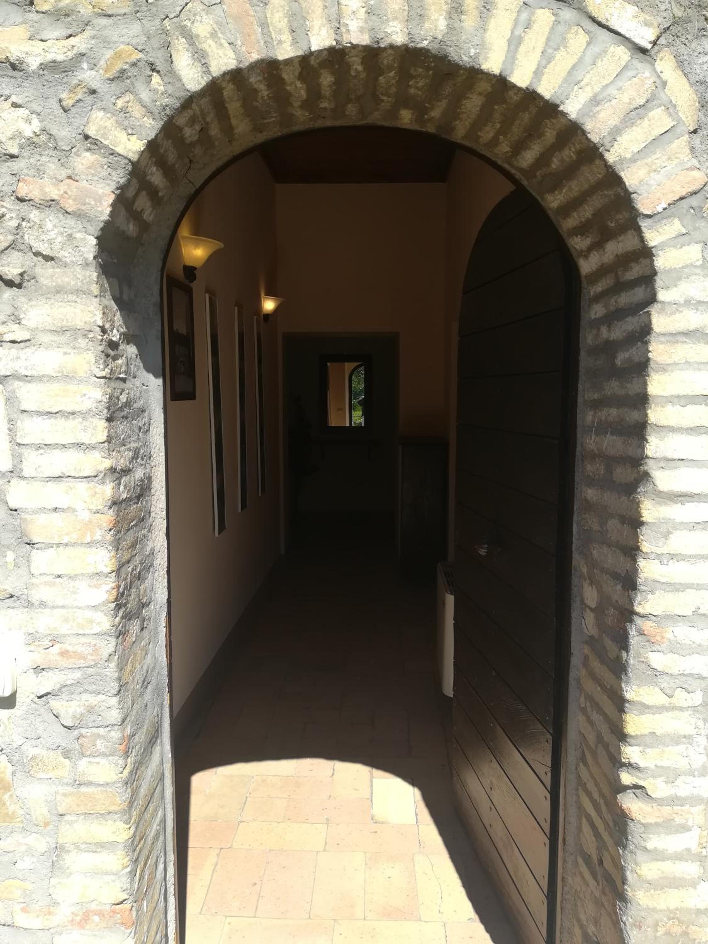 Double Room with Private Bathroom - Photo 6