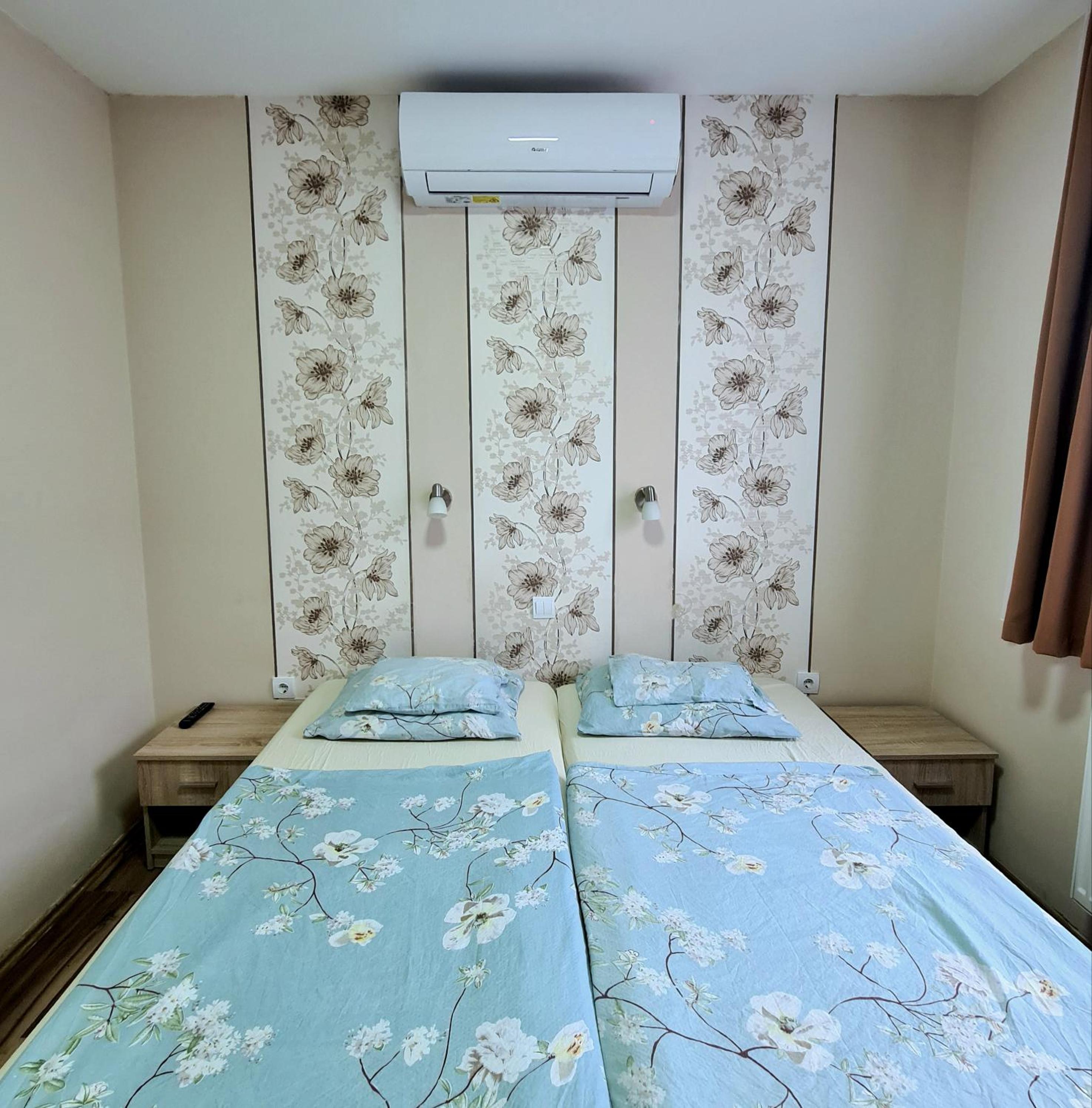One-Bedroom Apartment with Balcony photo 1
