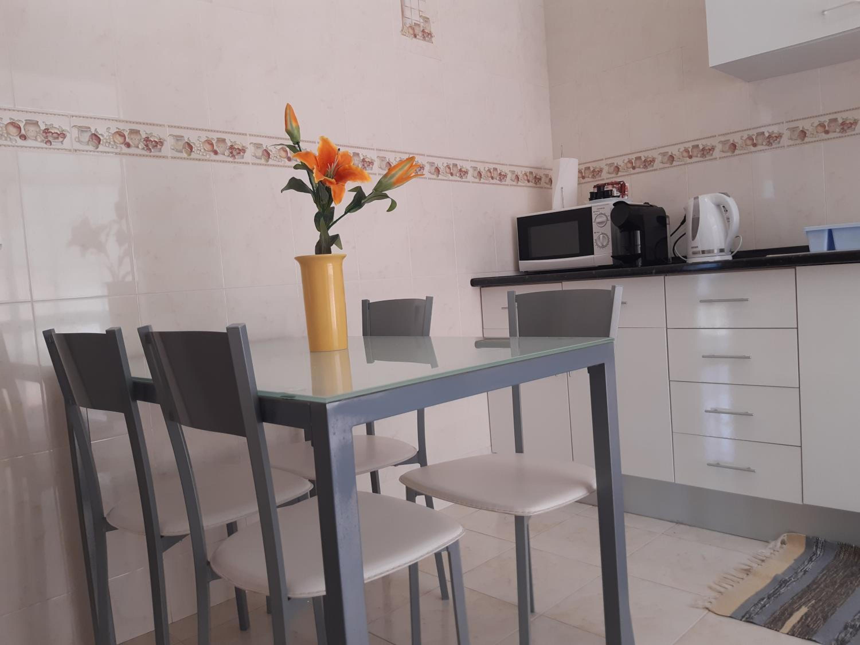 Apartment with Mountain View - Photo 32