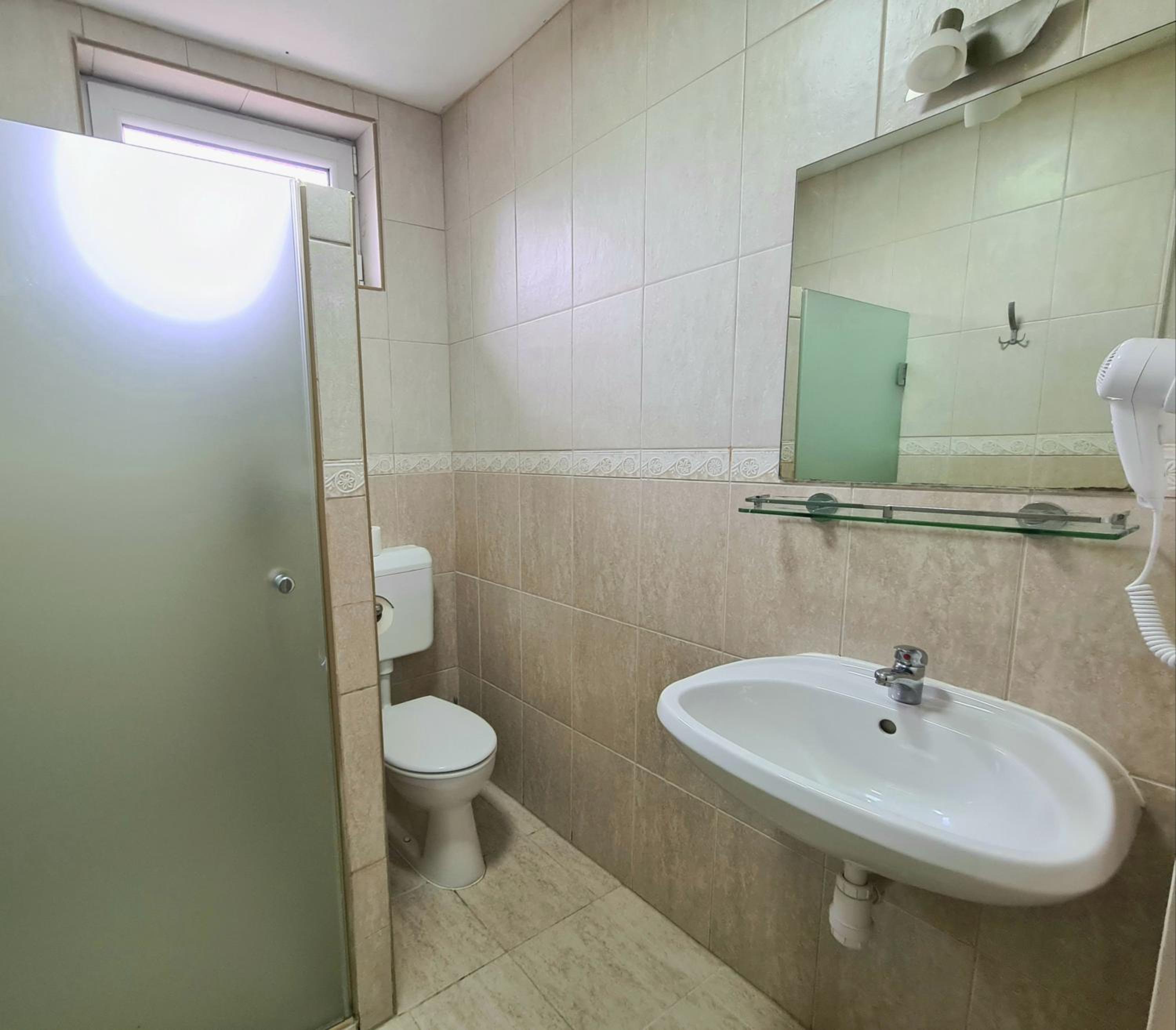 One-Bedroom Apartment with Balcony photo 2