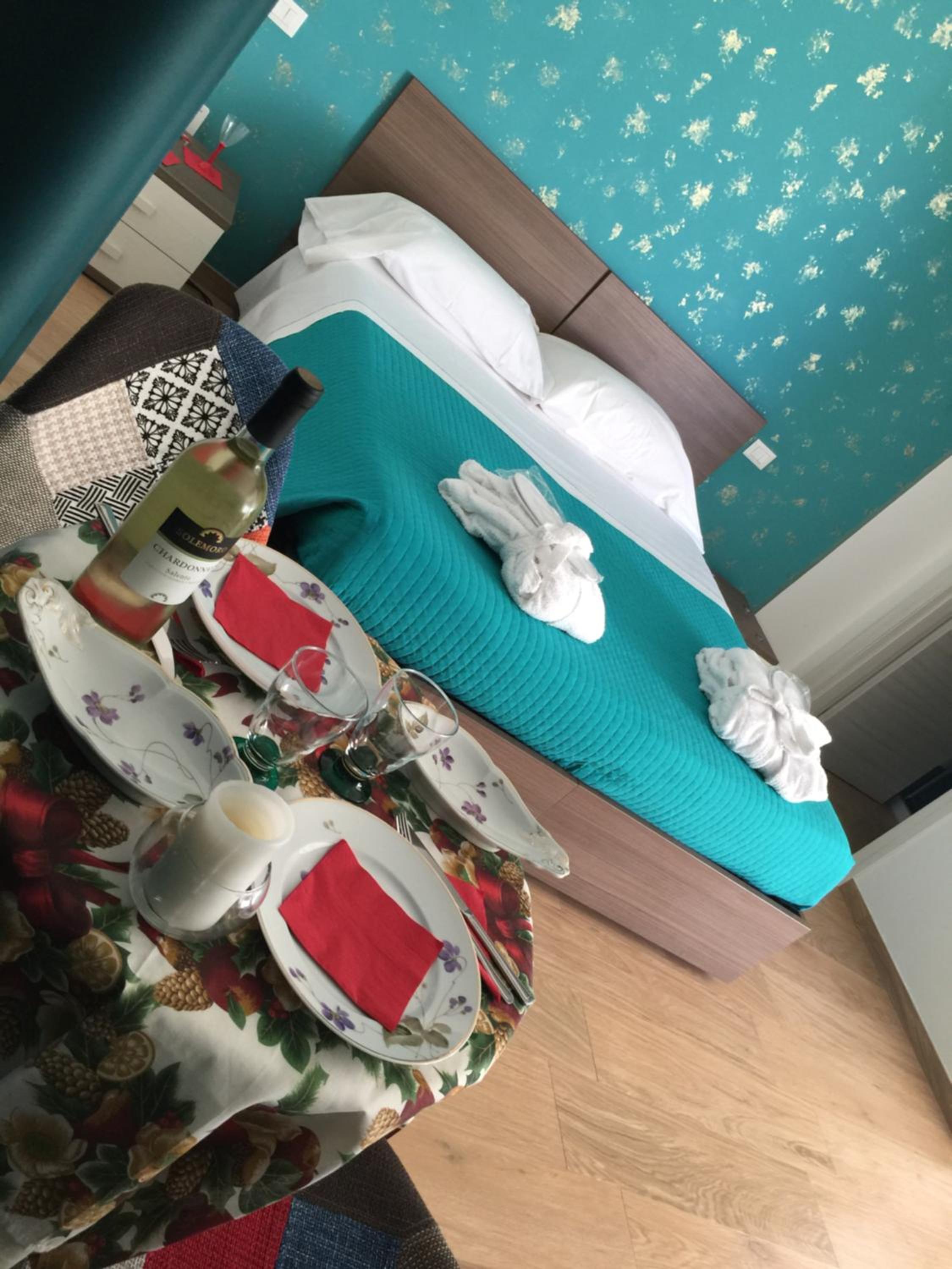 Deluxe Room (2 Adults + 1 Child) photo 1