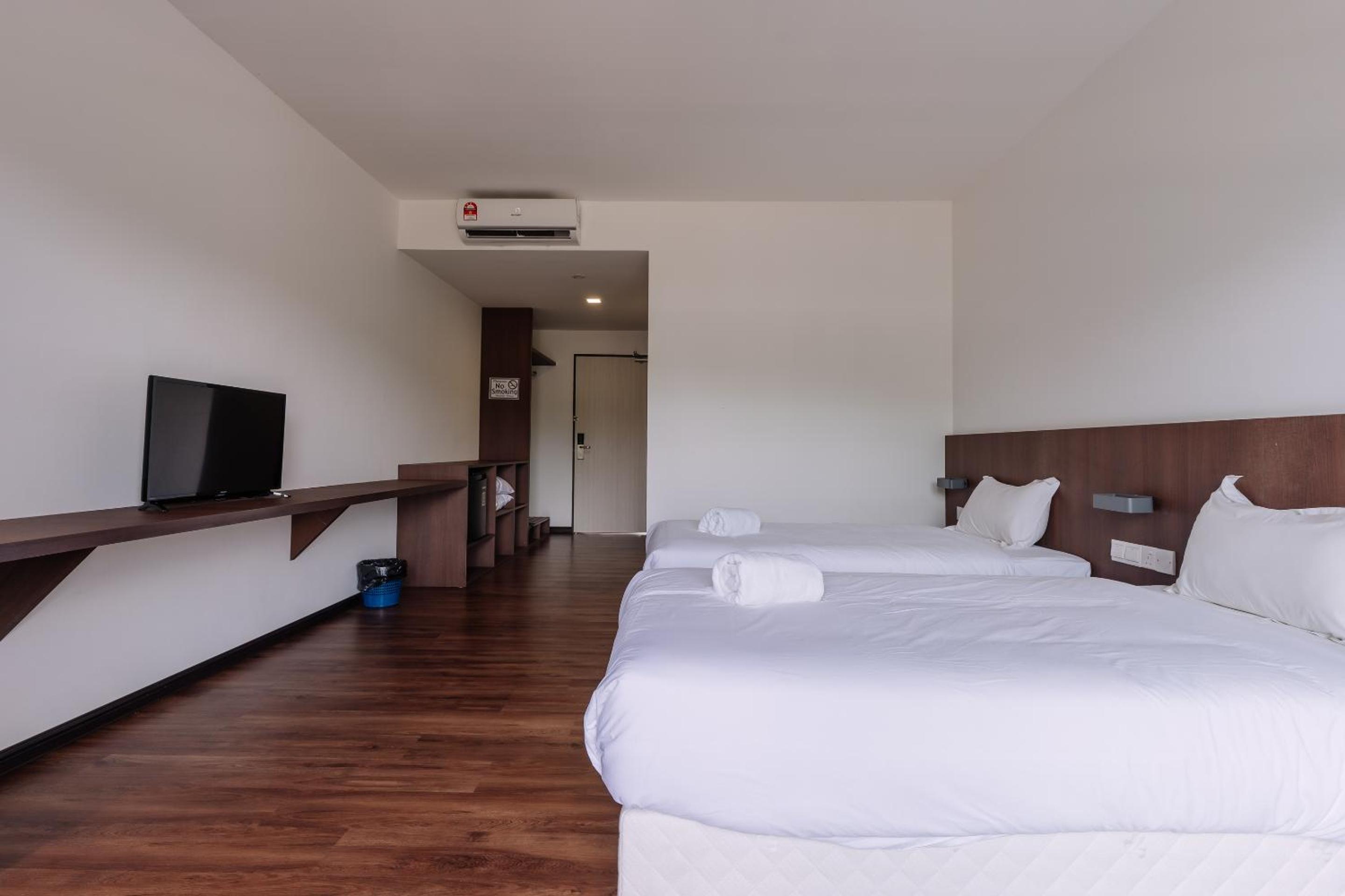 Deluxe Twin Room - Photo 3