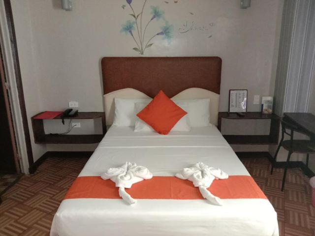 Deluxe Double Room - Photo 7