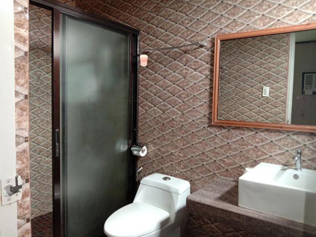Deluxe Suite - Photo 10