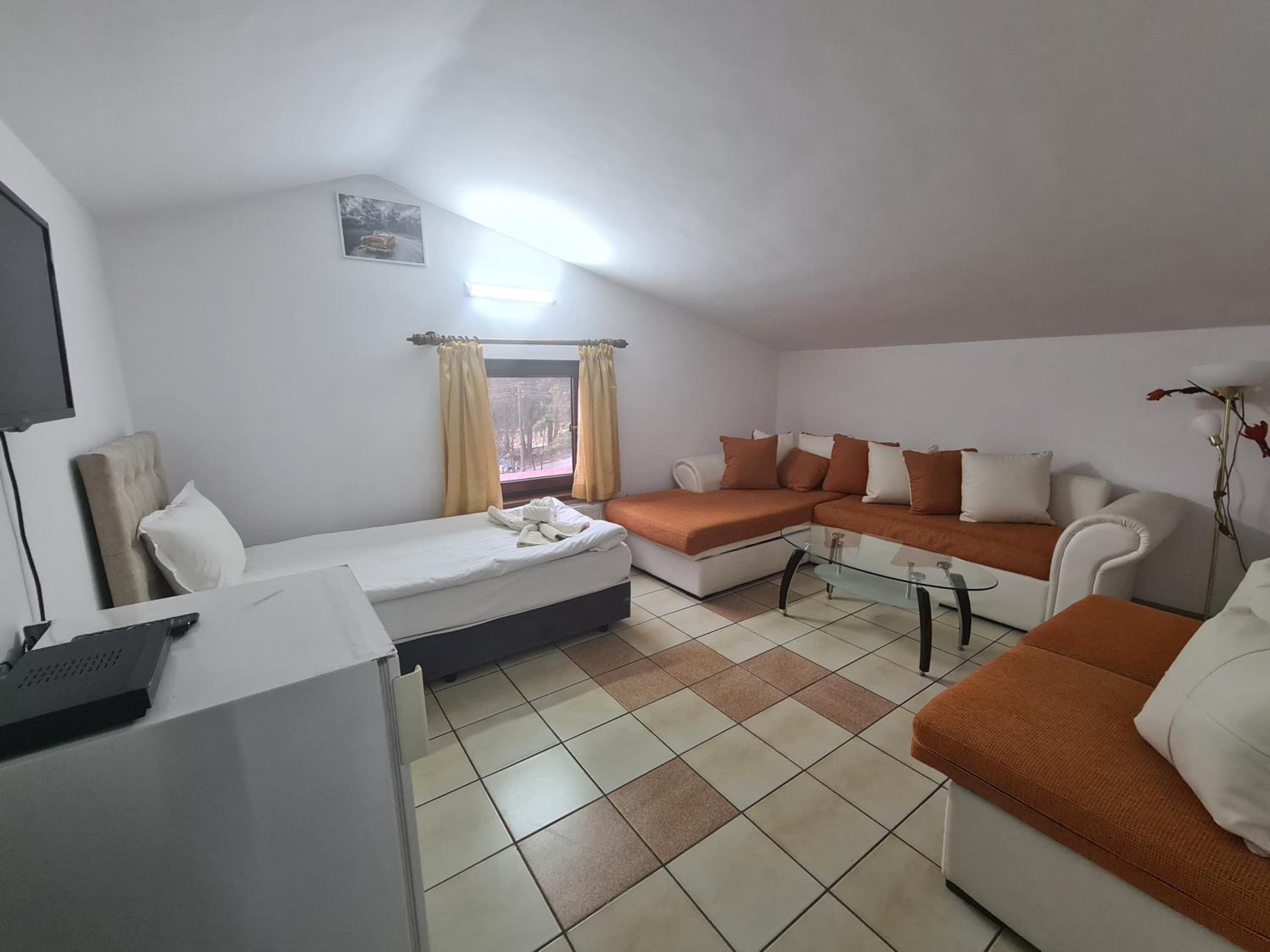 Quintuple Room with Balcony  - Photo 1