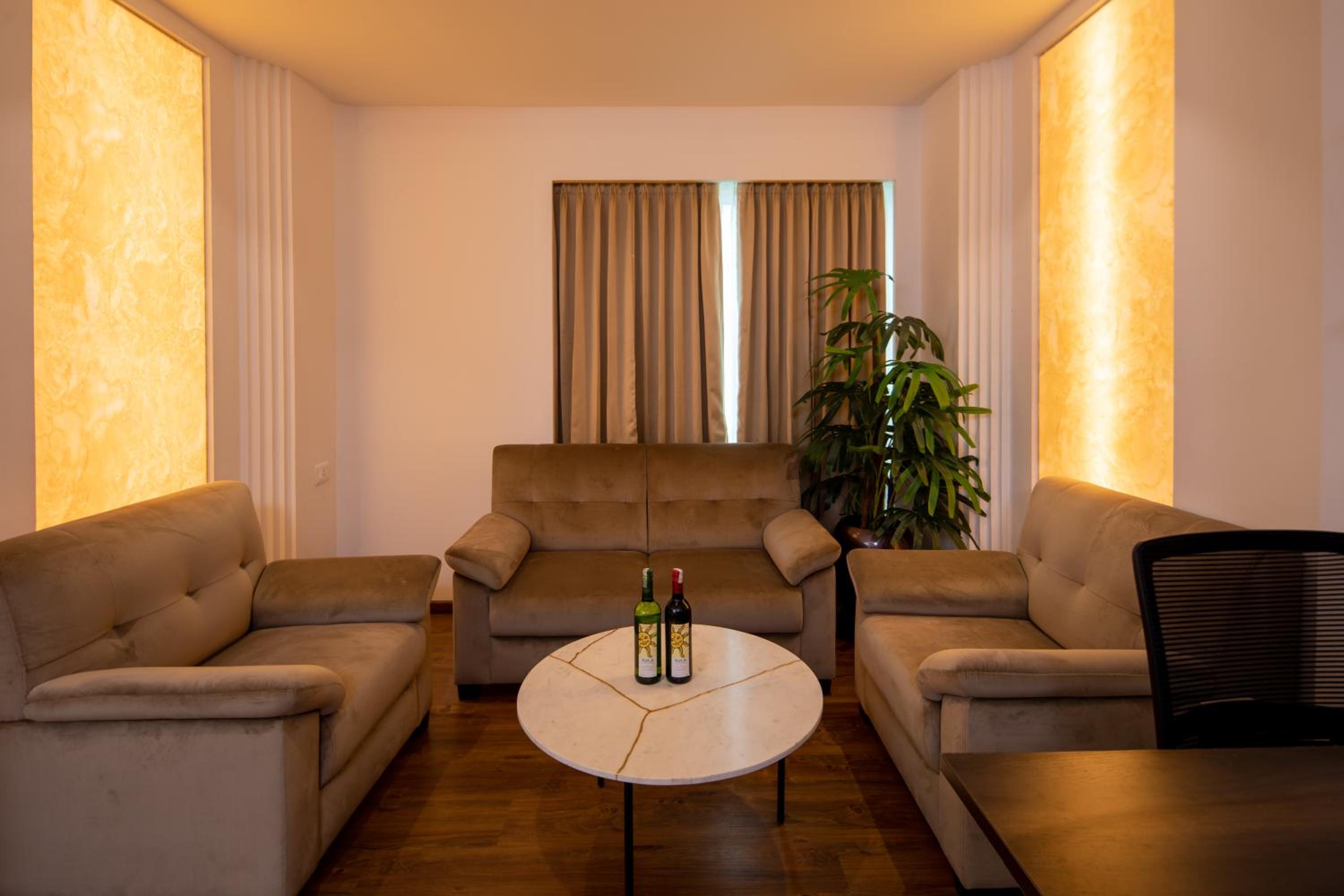 Executive King Room - Photo 4