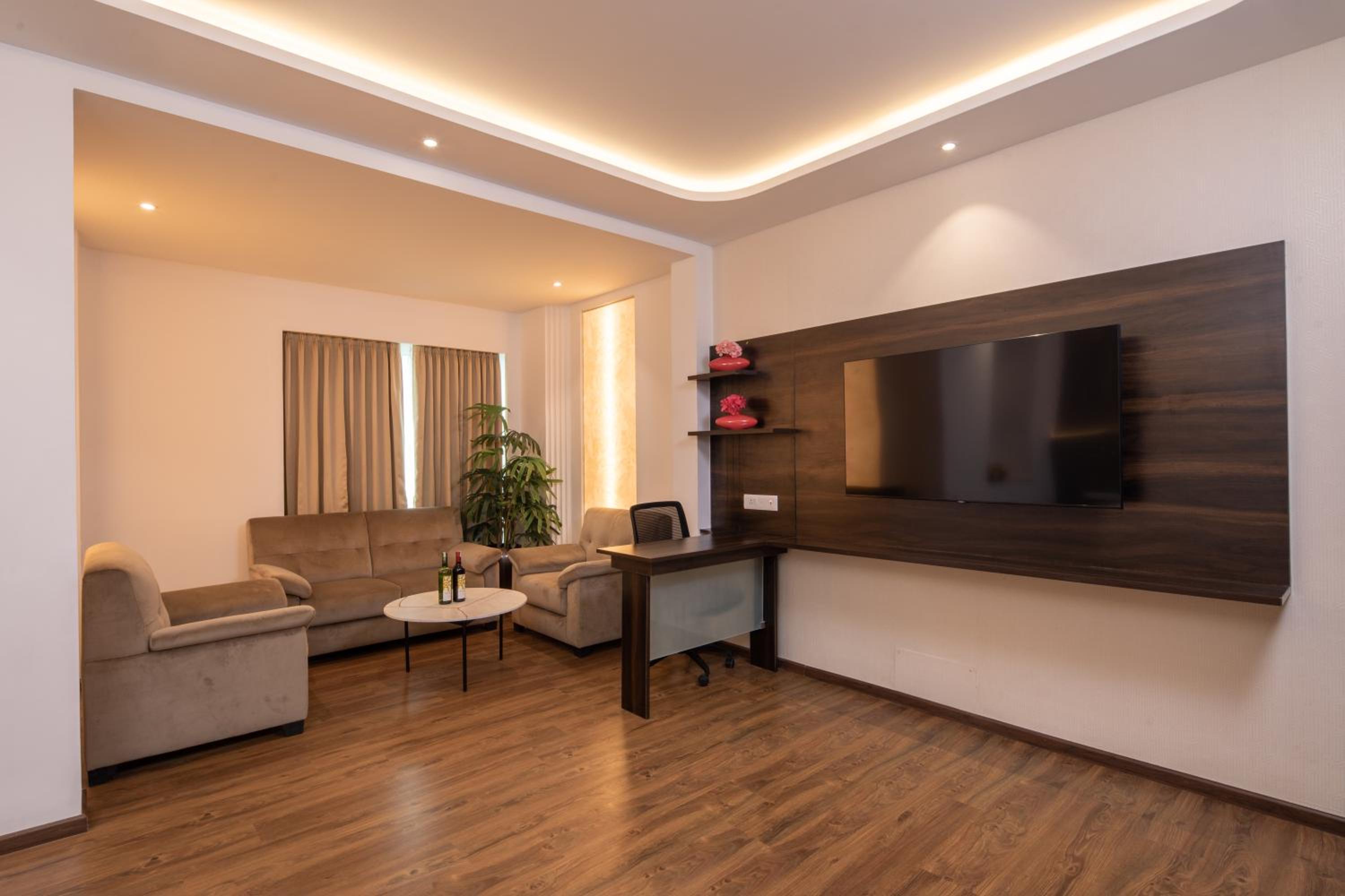 Executive King Room - Photo 3