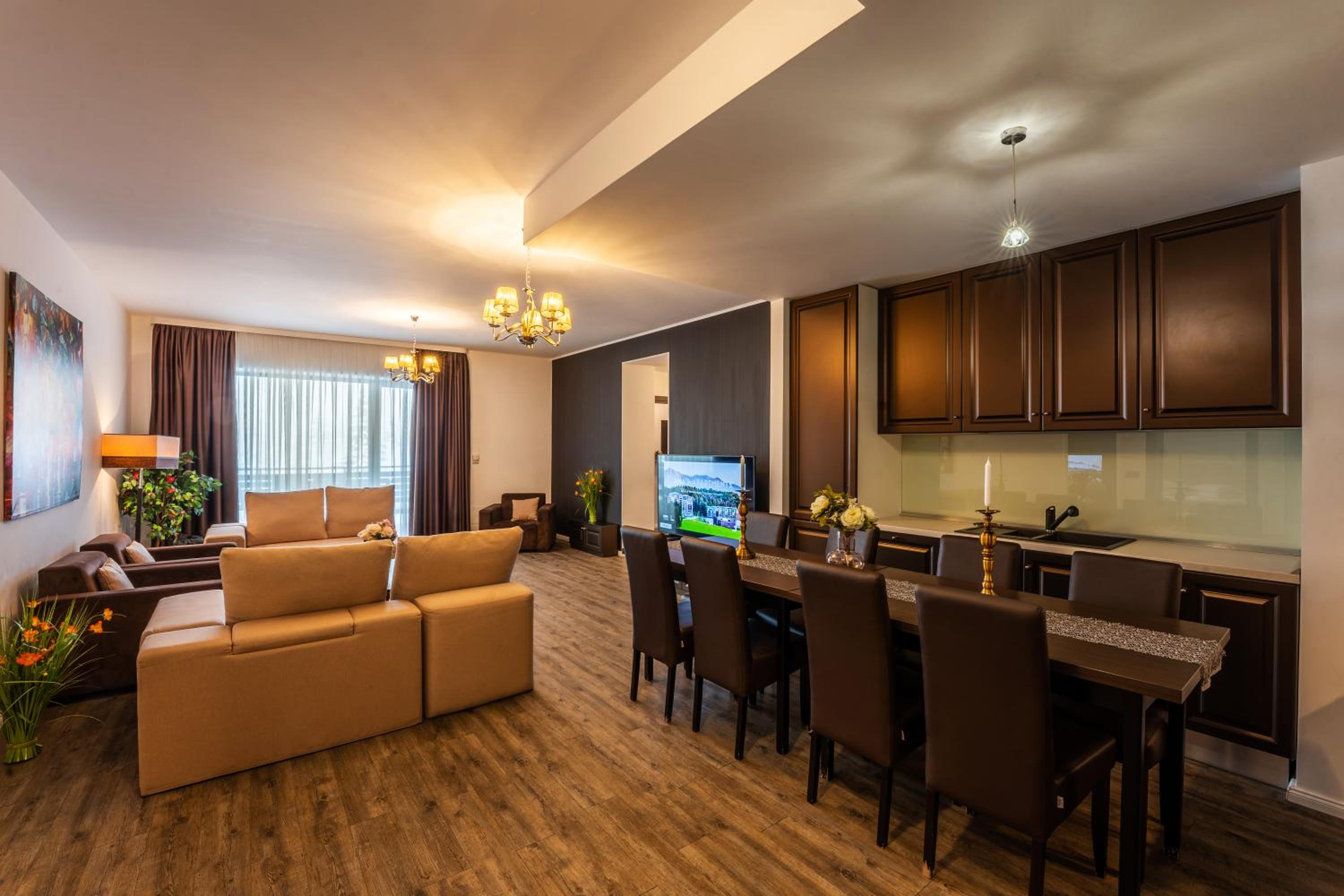 Three-Bedroom Deluxe Apartment