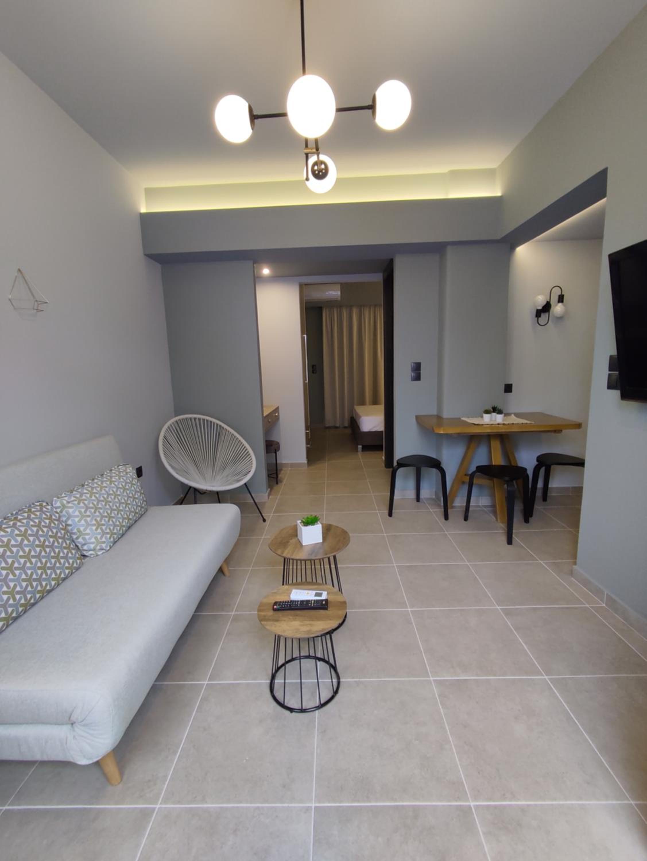 Deluxe Family Room - Photo 9